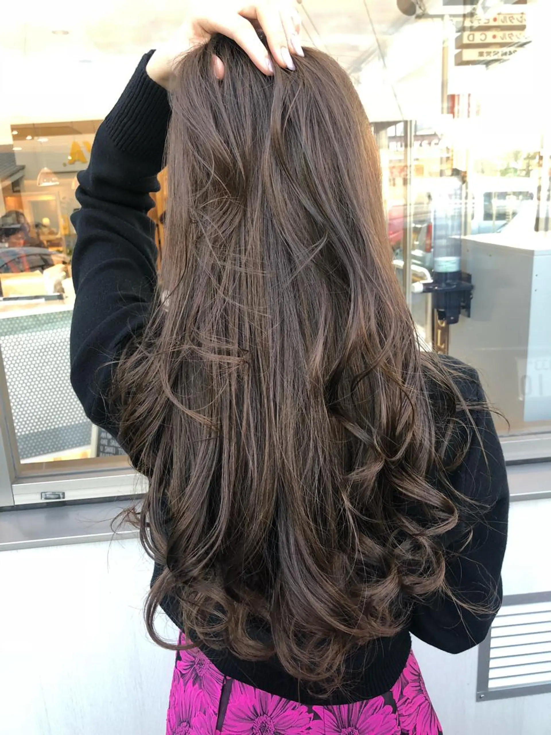 ロング カラー 畠山 華奈のヘアスタイル