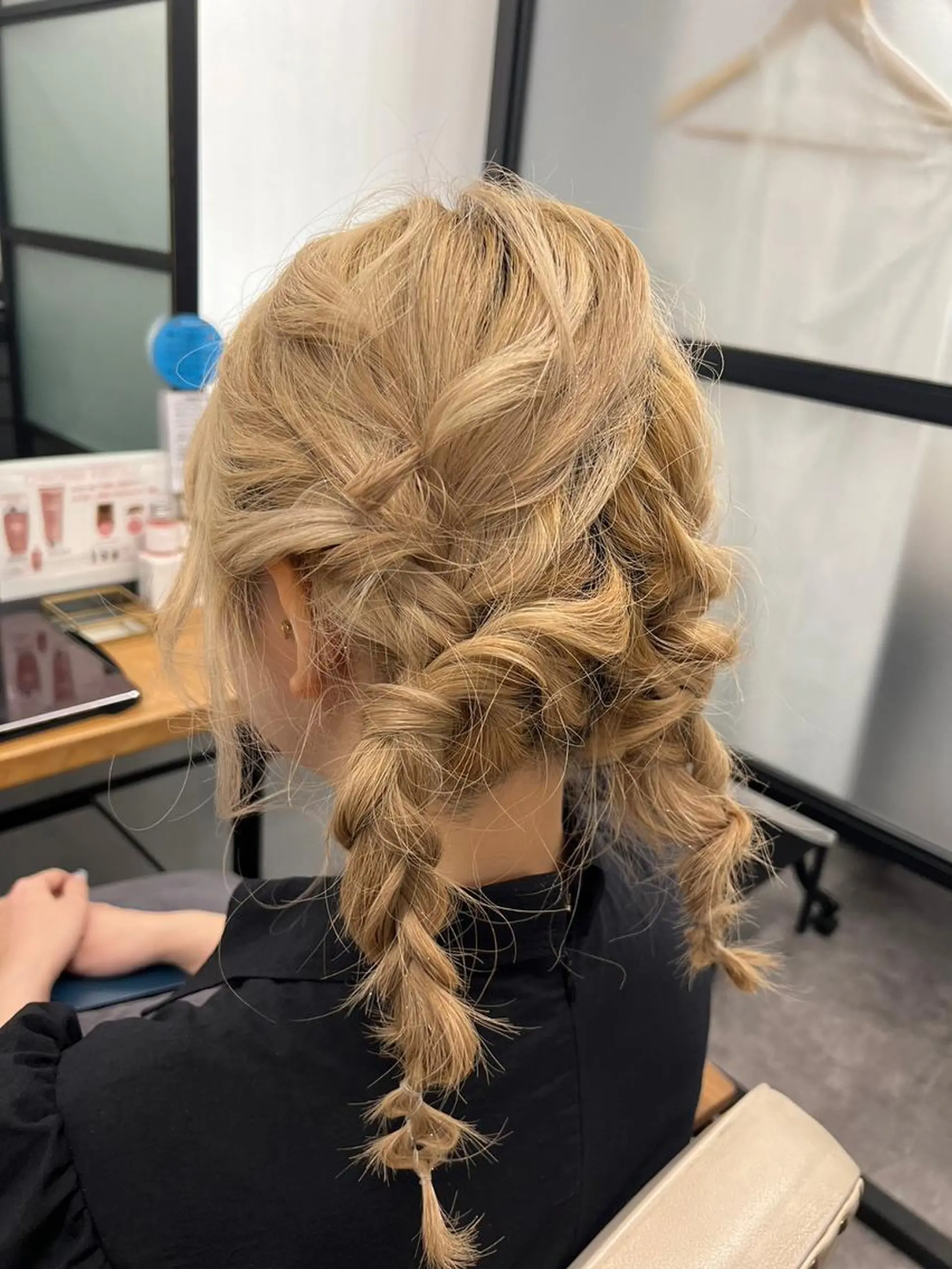ミディアム カラー パーマ ヘアアレンジ ミディアムパーマ バレイヤージュ ブリーチ ケアブリーチ ダブルカラー ROW町田🌹 大人可愛い/艶髪改善のヘアスタイル
