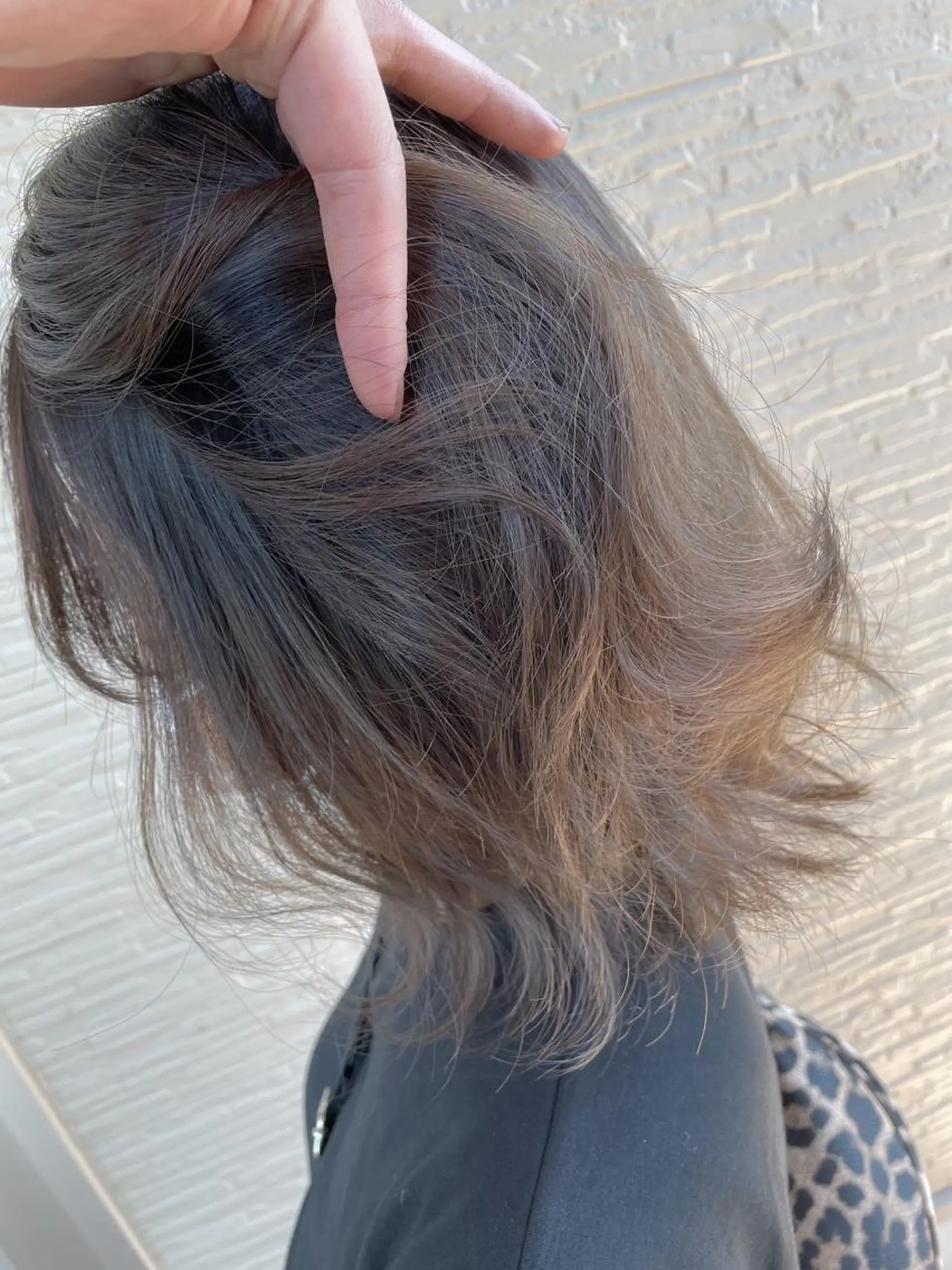 ミディアム カラー ブリーチ グレージュ 4-rest garden （フォーレストガーデン）所属・金井 直樹のヘアスタイル