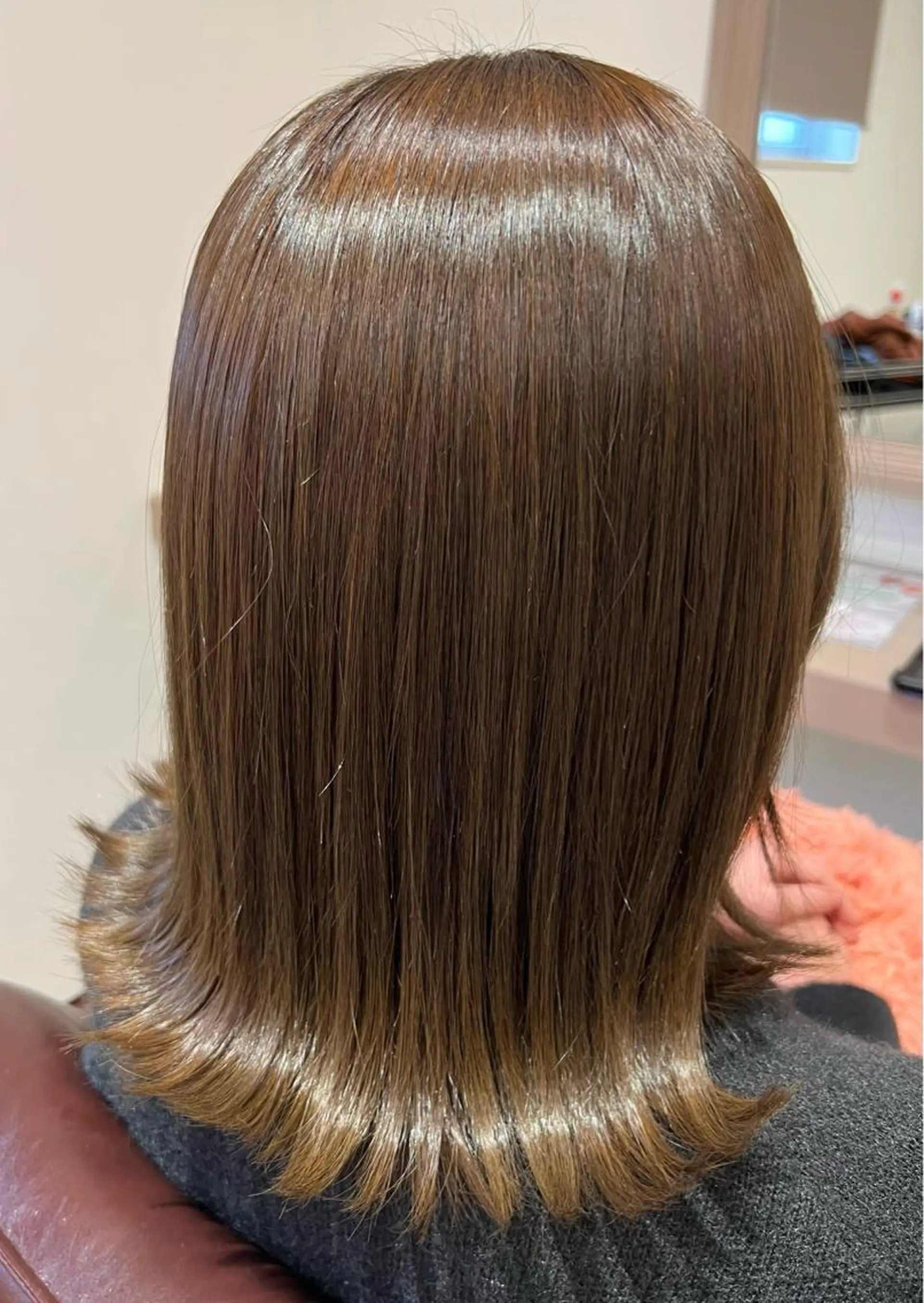 ミディアム カット ヘアカラー トリートメント 井上 美春のヘアスタイル
