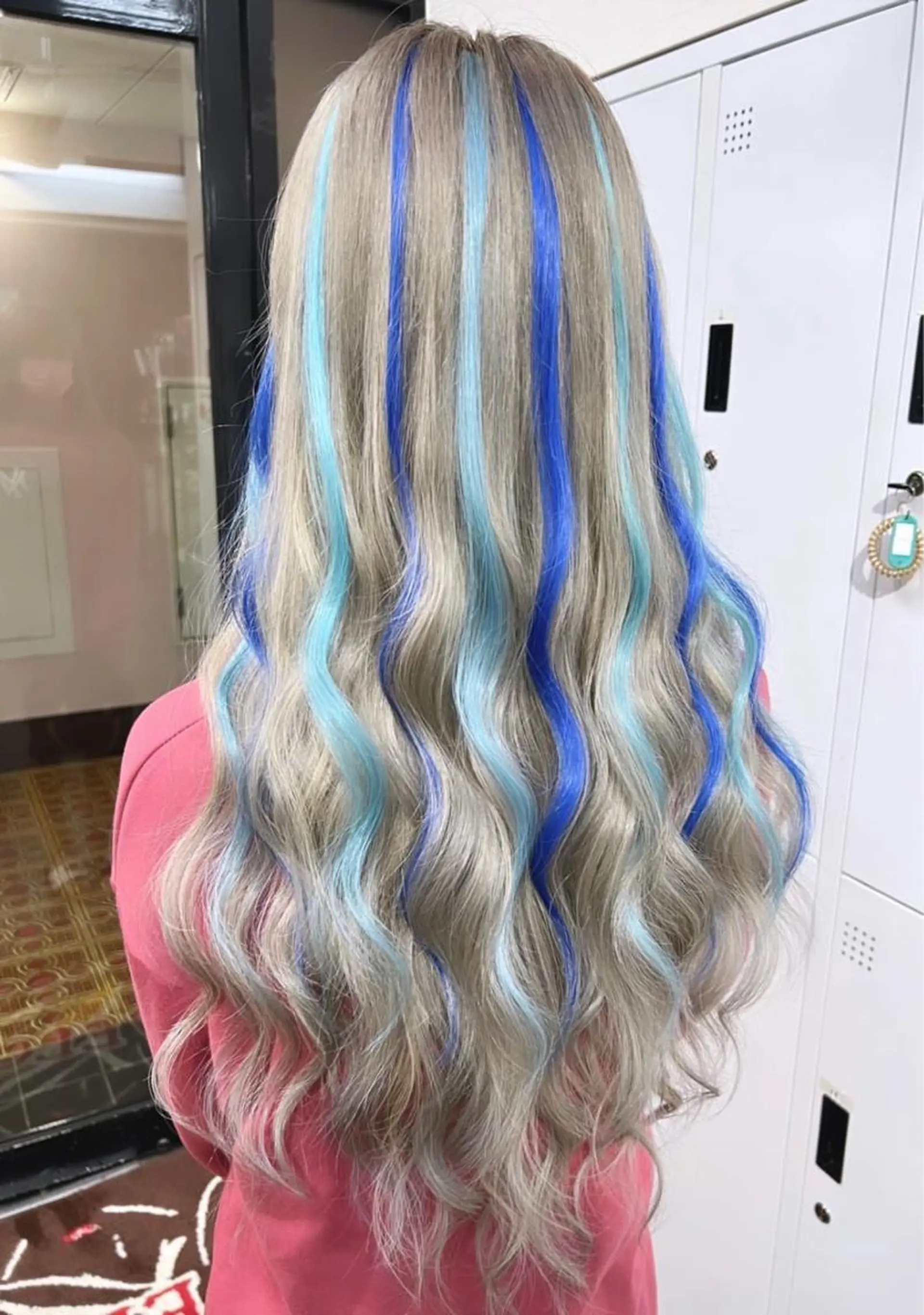 ロング カラー ブリーチ ケアブリーチ エクステ ヘアカラー エクステ 🧠U-topia 西村彩🧠のヘアスタイル
