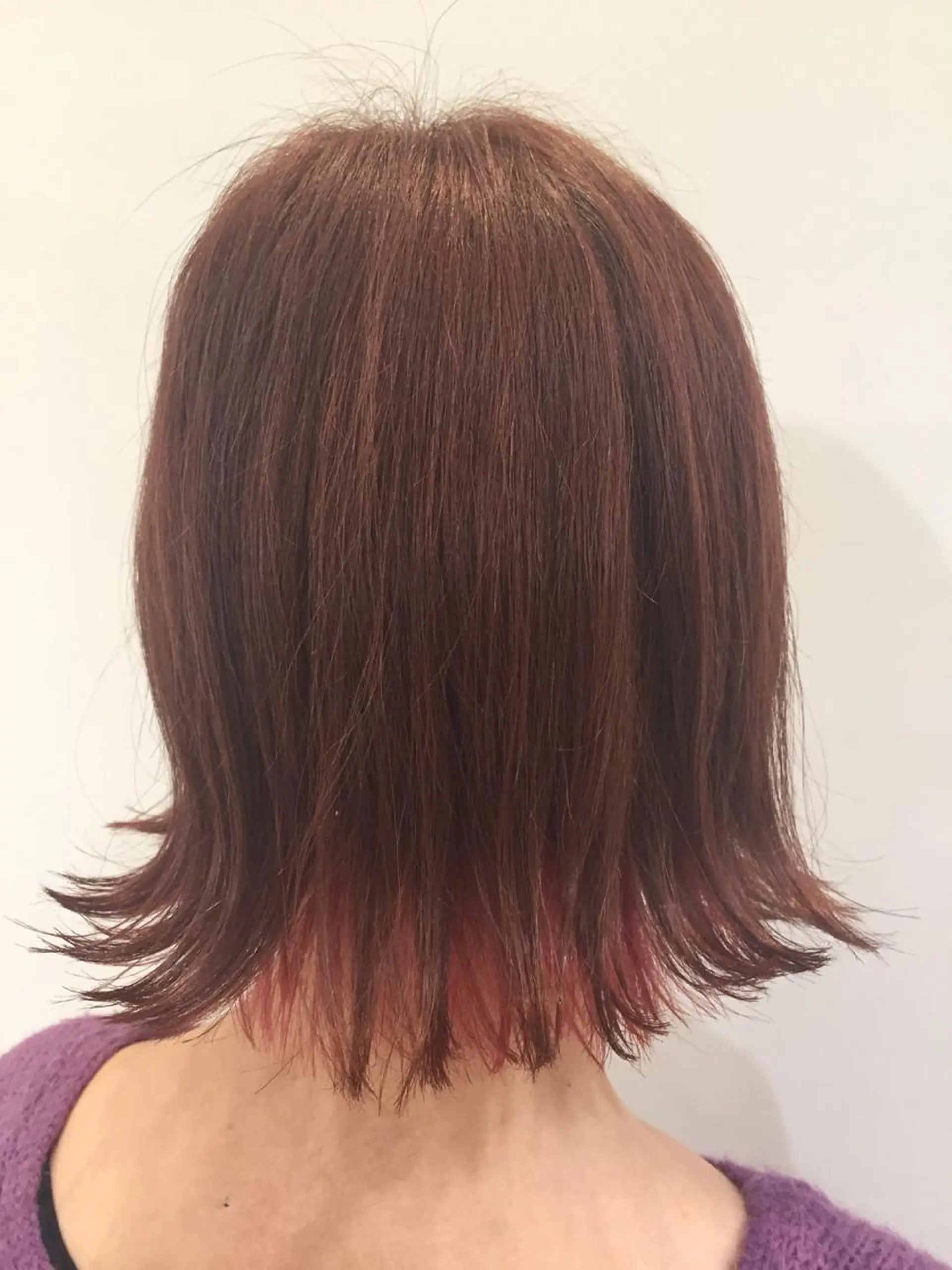 ミディアム カラー 坂田 友梨奈のヘアスタイル