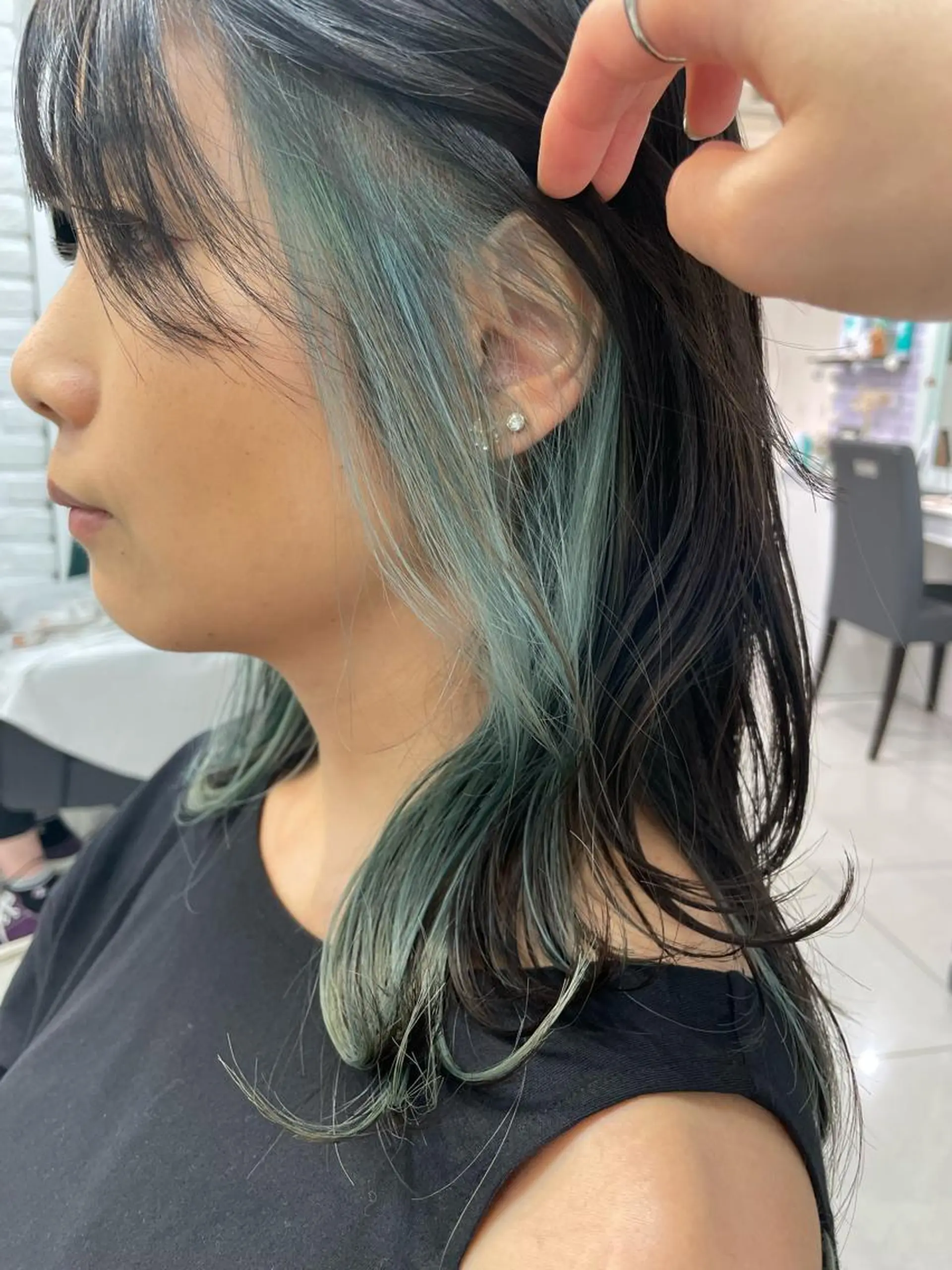 ロング カラー ブリーチ ケアブリーチ イルミナカラー インナーカラー カット ヘアカラー トリートメント 【デザインカラー】 粥川佳日望のヘアスタイル