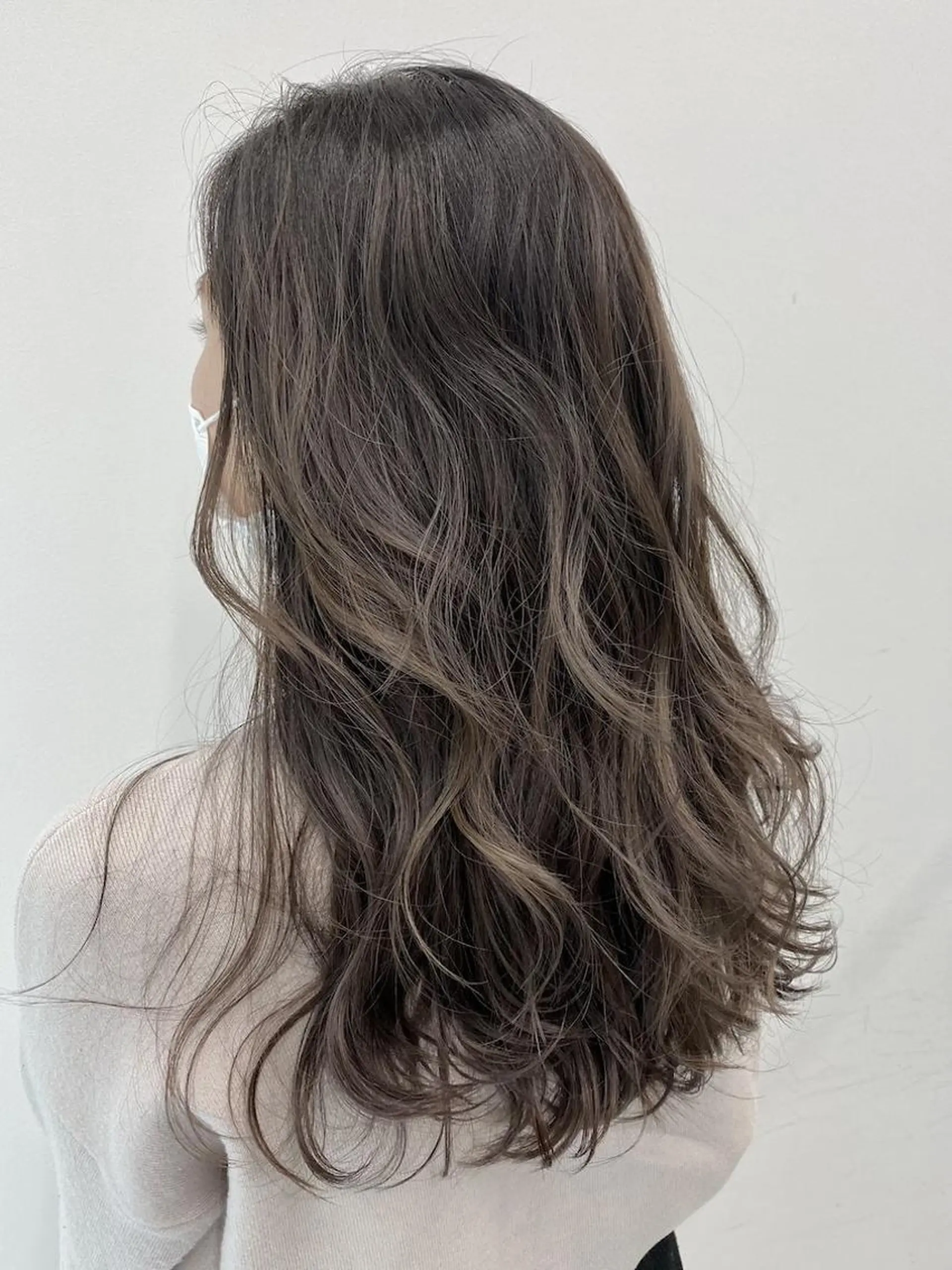 ロング カラー アディクシーカラー アッシュ ブルーカラー ダークアッシュ グレージュ 【公式】amble luxe 中野のヘアスタイル