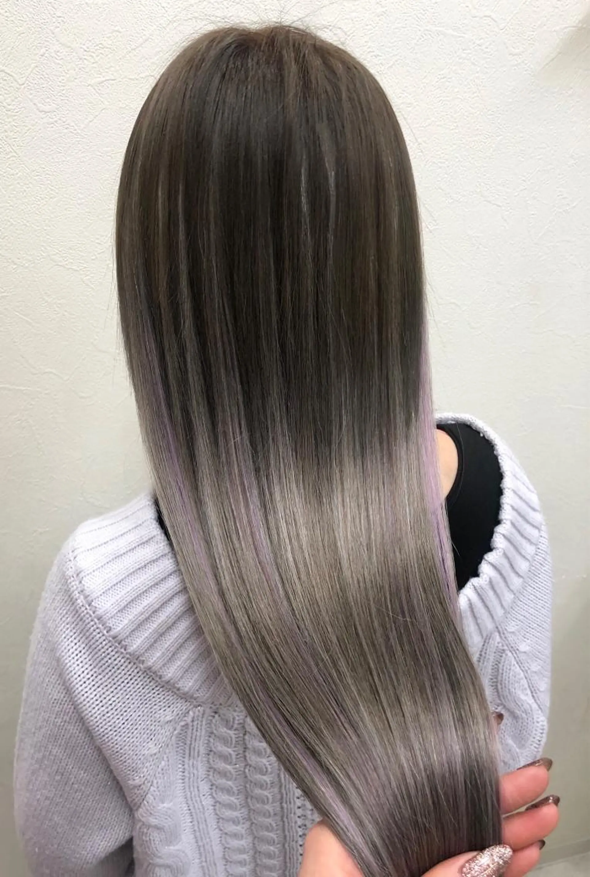 ロング カラー ダークグレー ラベンダーカラー メッシュ MAKO ❤️‍🔥NEXTのヘアスタイル