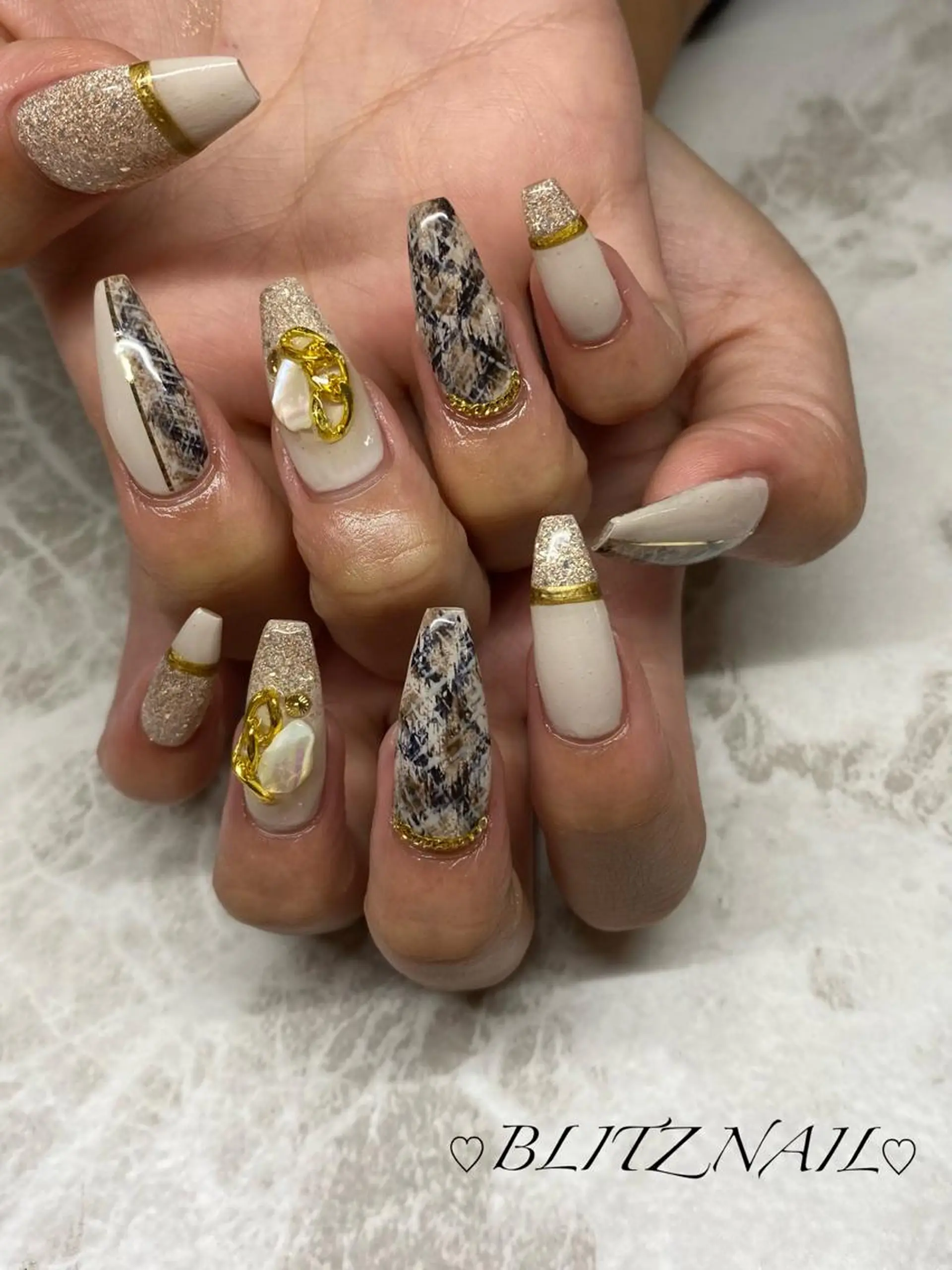 ネイル ハンドネイル BLITZ Nail 岩田💅🏻✨のネイルデザイン