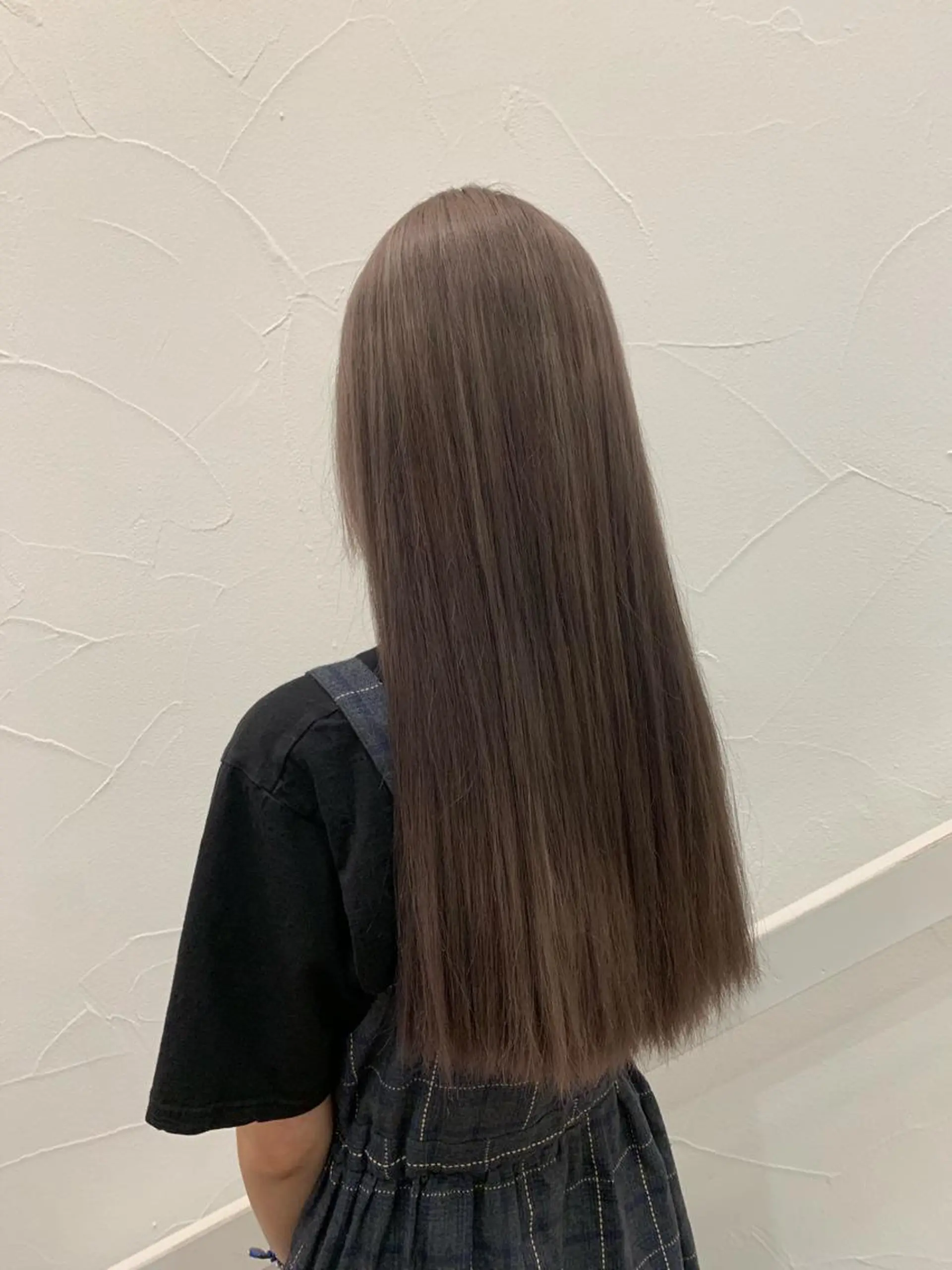 ロング カラー ヘアアレンジ アッシュ アッシュグレー カット ヘアカラー パーマ 縮毛矯正 トリートメント ヘッドスパ ヘアセット ミドウチ アヤカのヘアスタイル