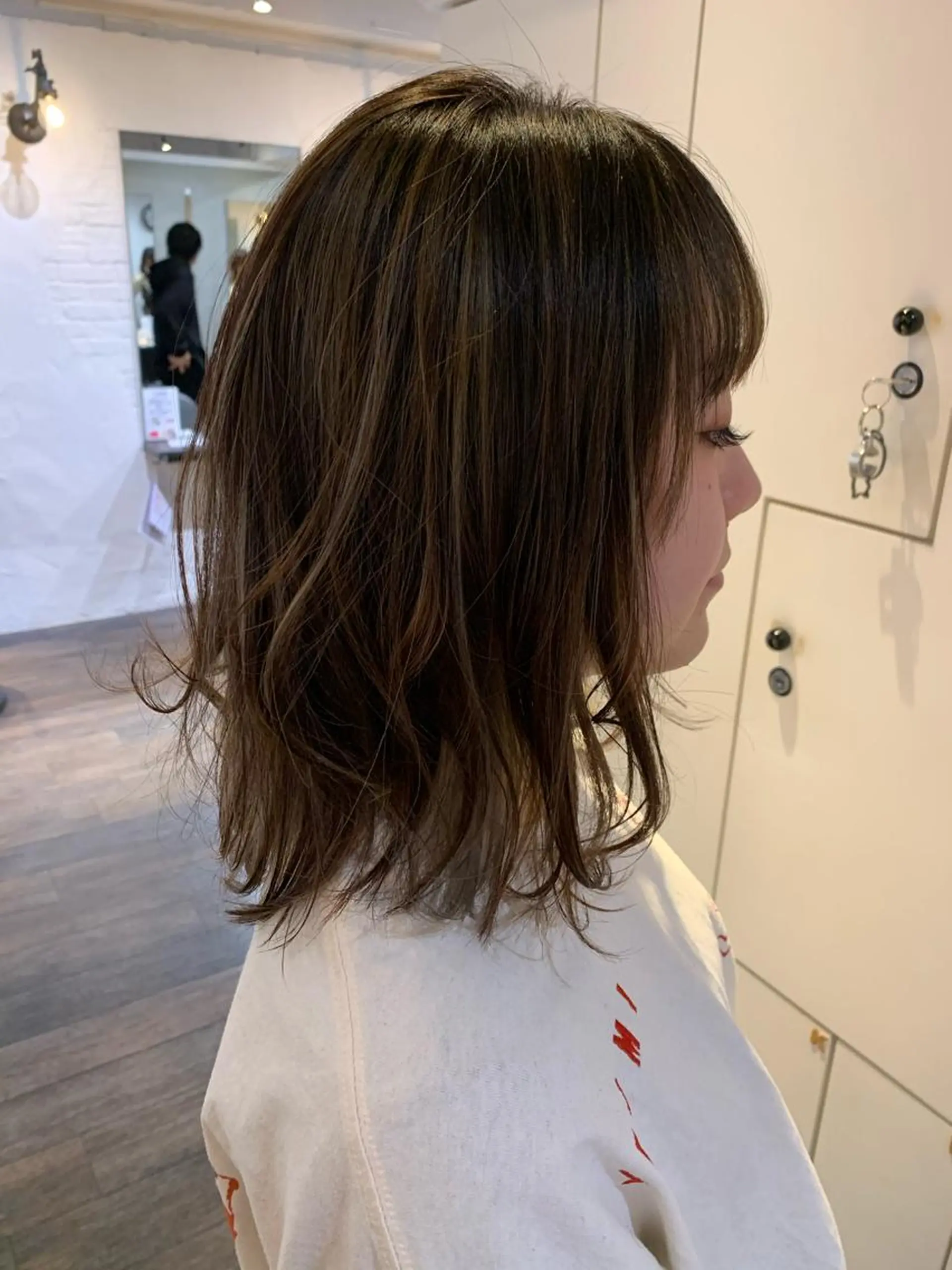 ミディアム カラー GO TODAY SHAIR SALON 梅田NU茶屋町店所属・田中成美/レイヤー カット/透明感カラーのヘアスタイル