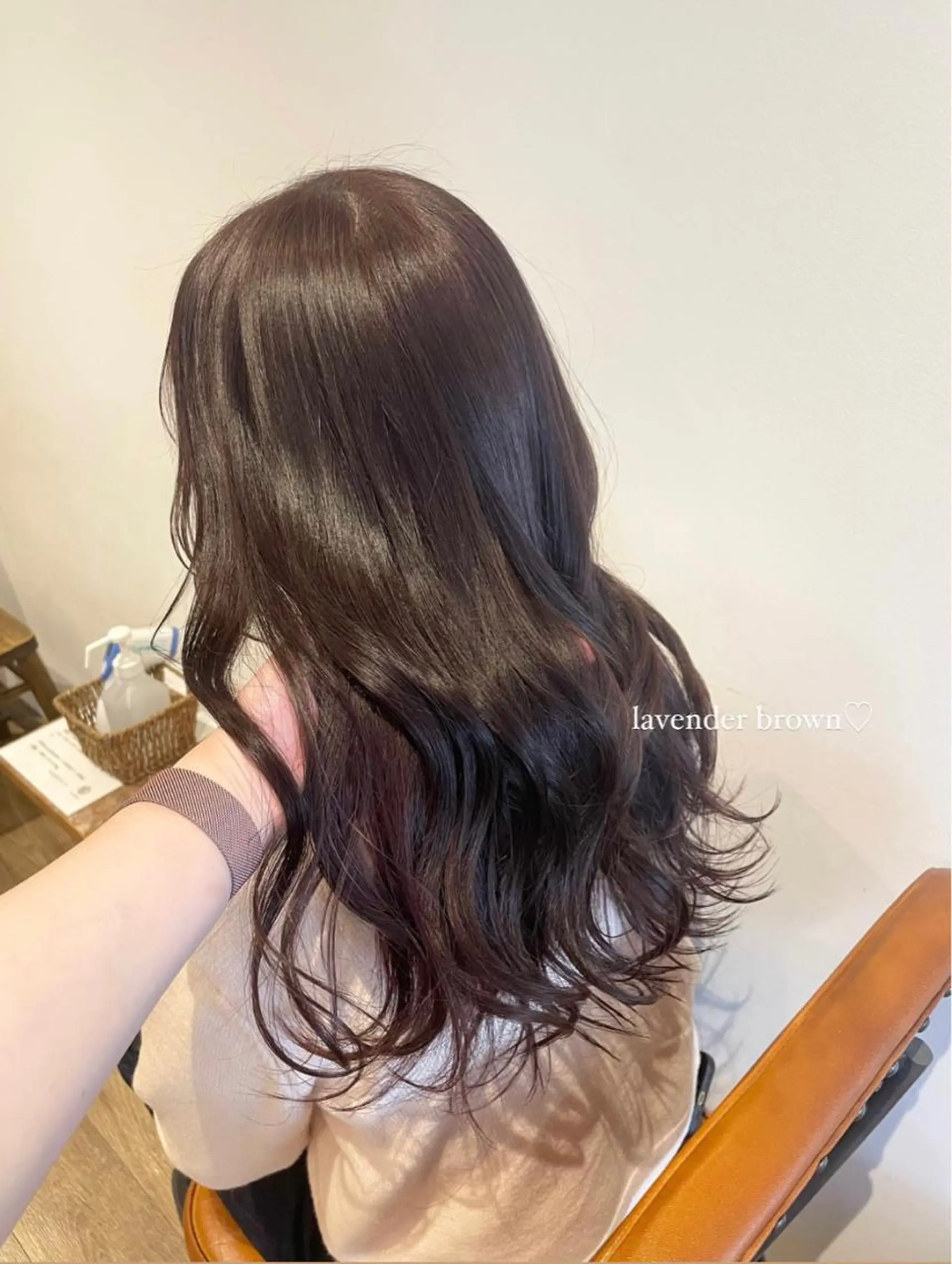 ロング カラー パーマ ヘアアレンジ キッズ ネイル マツエク・マツパ アイブロウ ブラウン himawari♡ 柔らかいカラーのヘアスタイル