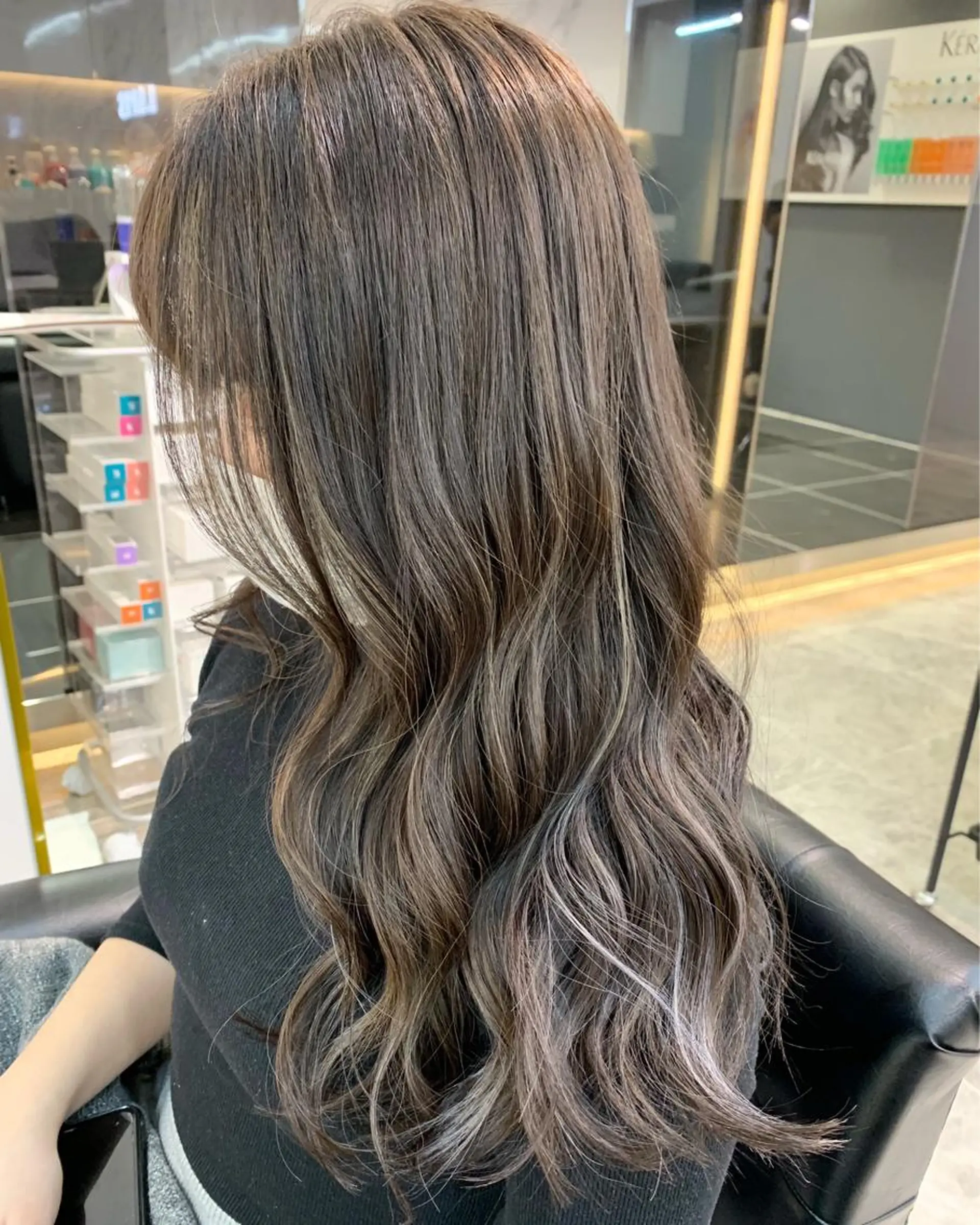 ロング ハイライト ヘアカラー サロウィン千葉所属・サロウィン千葉店 Toshikiのヘアスタイル