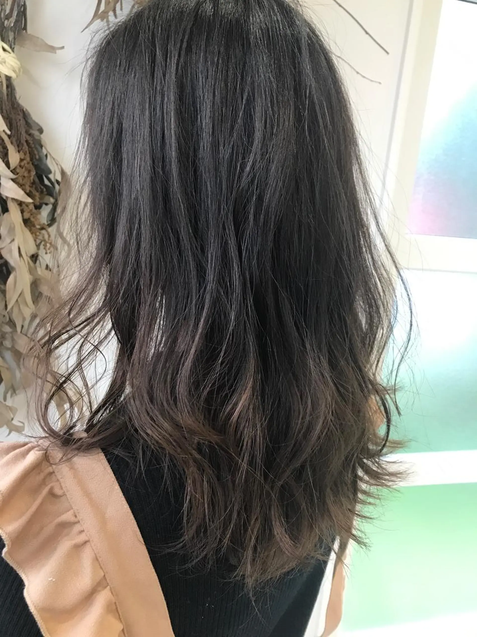 ロング カラー グラデーションカラー ヘアカラー 入江 志穂のヘアスタイル