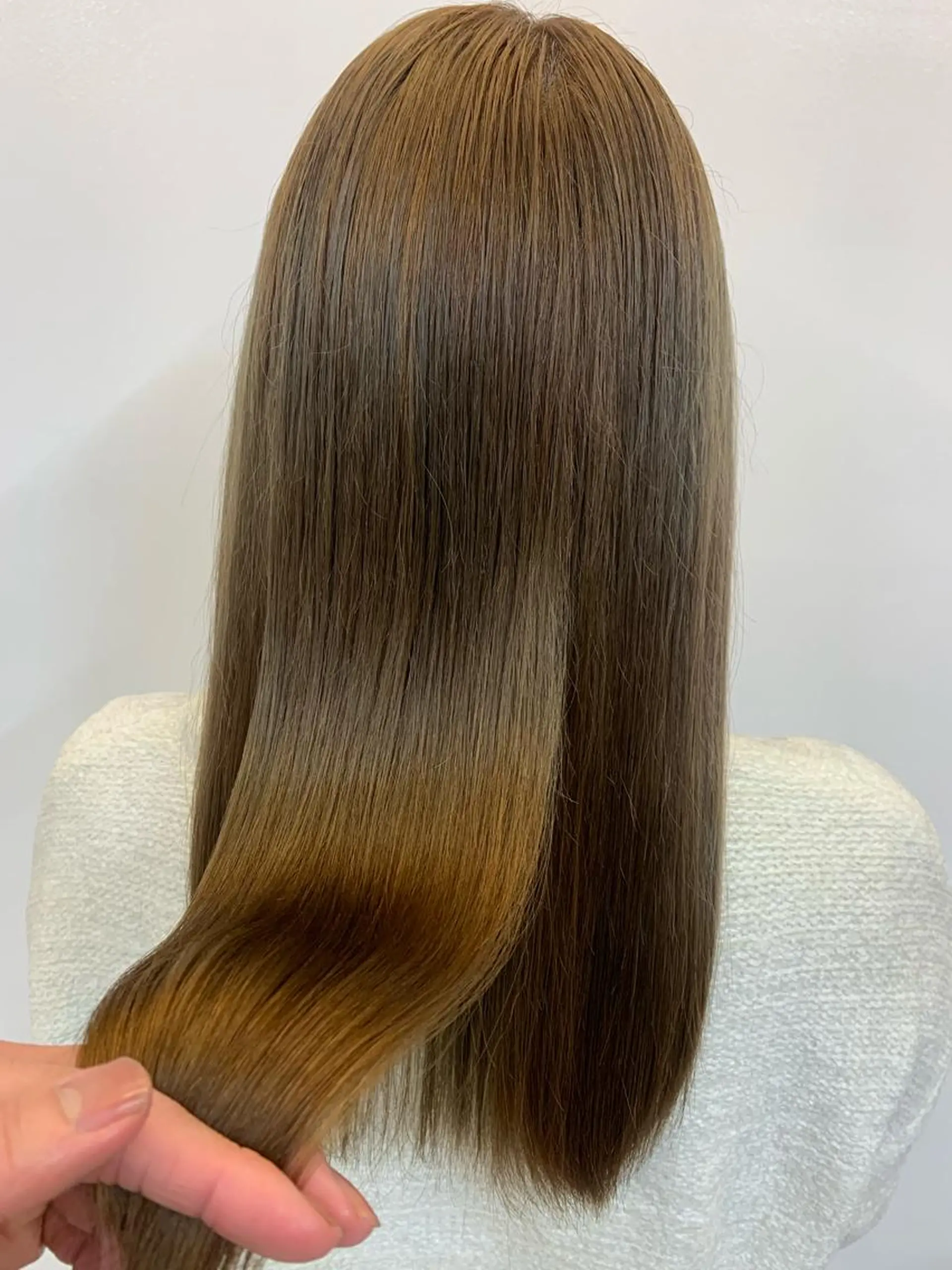 ミディアム カラー ミディアムパーマ ブリーチ トリートメント 個室サロン　Fbeauty×Spica所属・トップ スタイリストのヘアスタイル