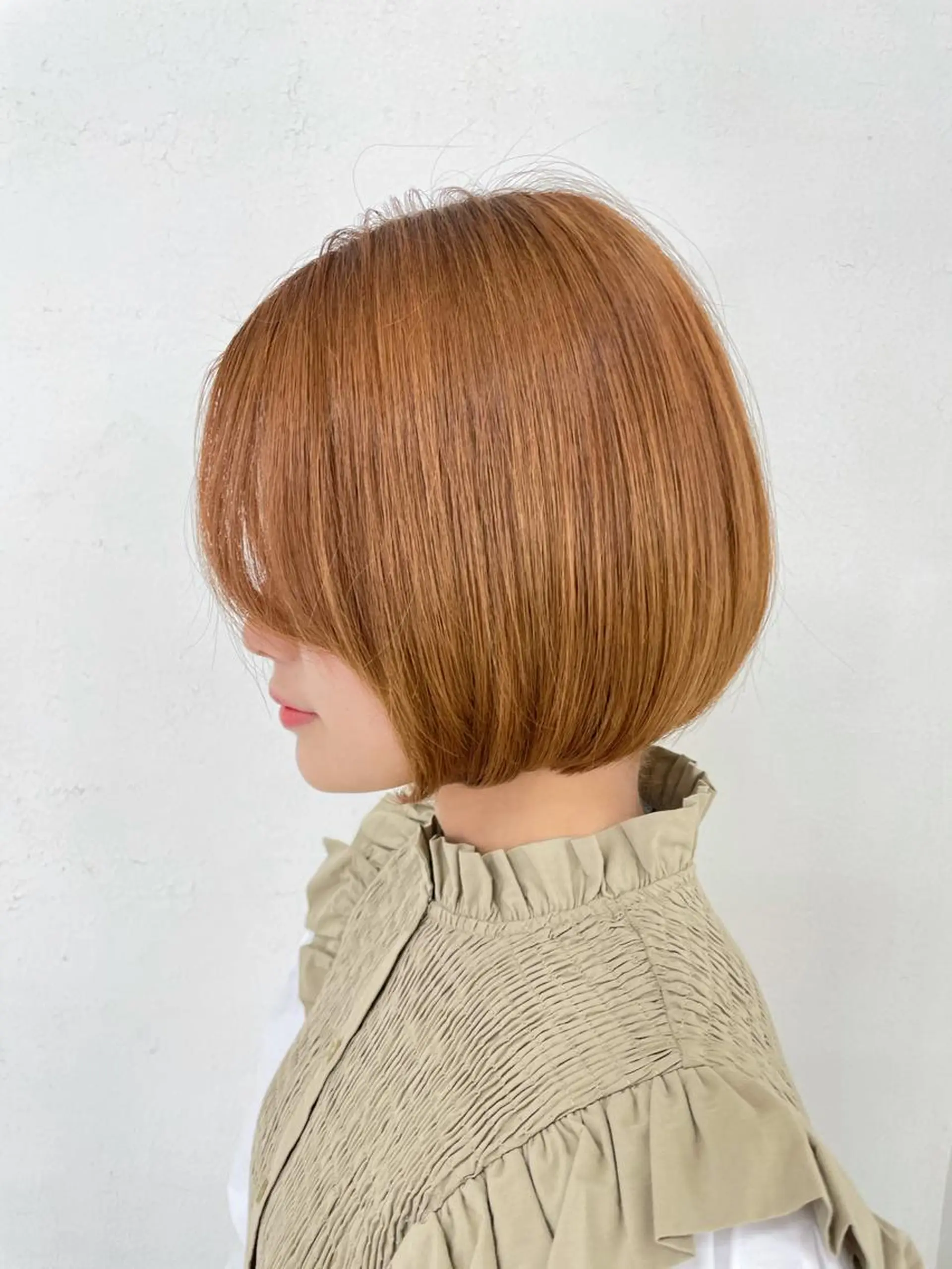 ショート esse大阪茶屋町店所属・レイヤーカット 新井田陽寿のヘアスタイル