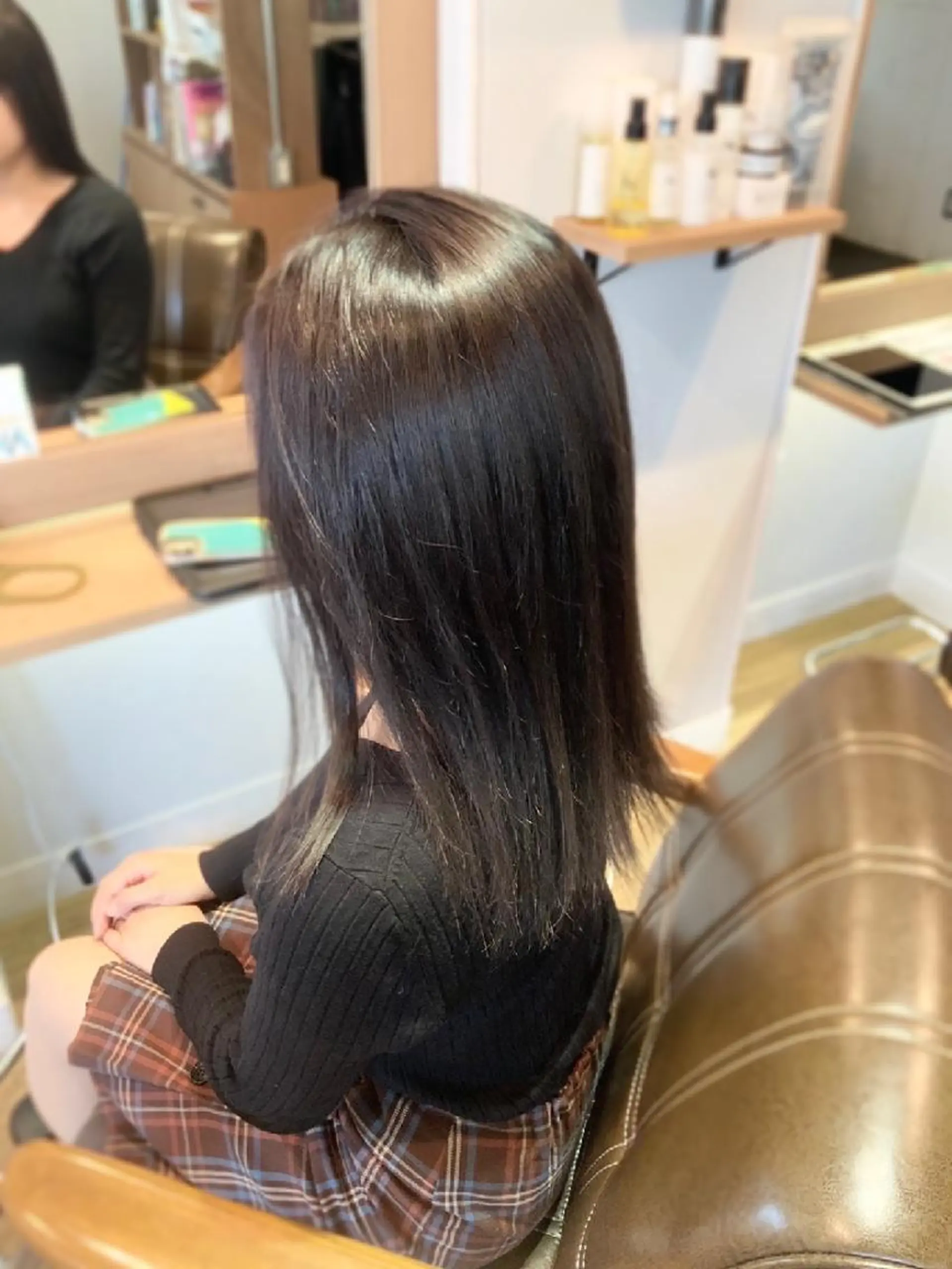 カラー ブリーチ ラベンダーカラー ラベンダーグレー ヘアカラー トリートメント 堀 望美のヘアスタイル