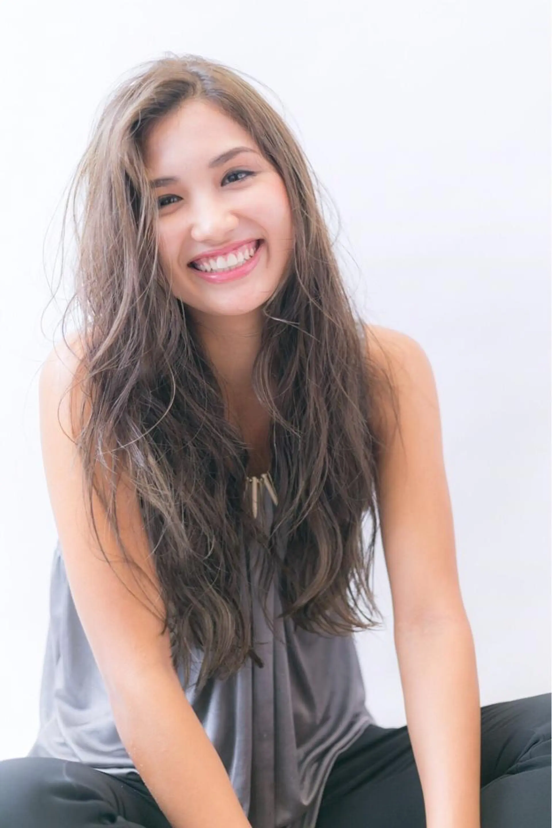 ロング カラー パーマ ヘアアレンジ メンズ キッズ ネイル マツエク・マツパ アティリー 西梅田のヘアスタイル