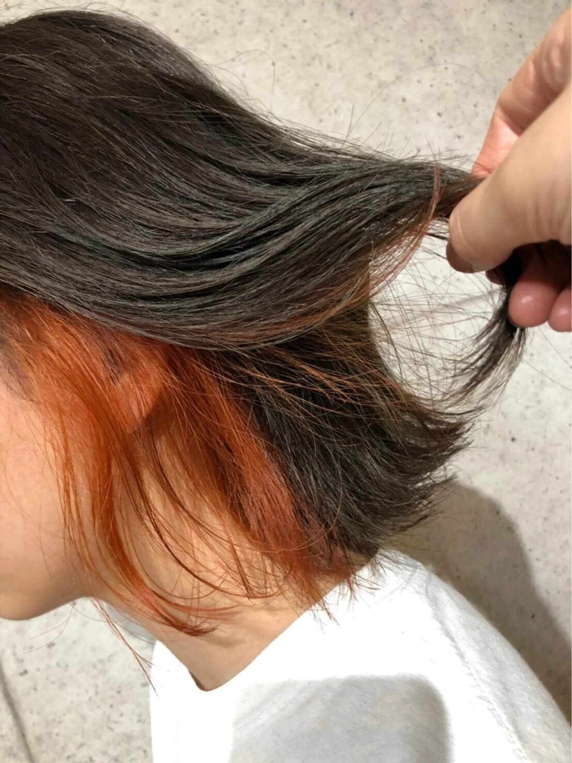 ミディアム アッシュ 羽田 hadaのヘアスタイル