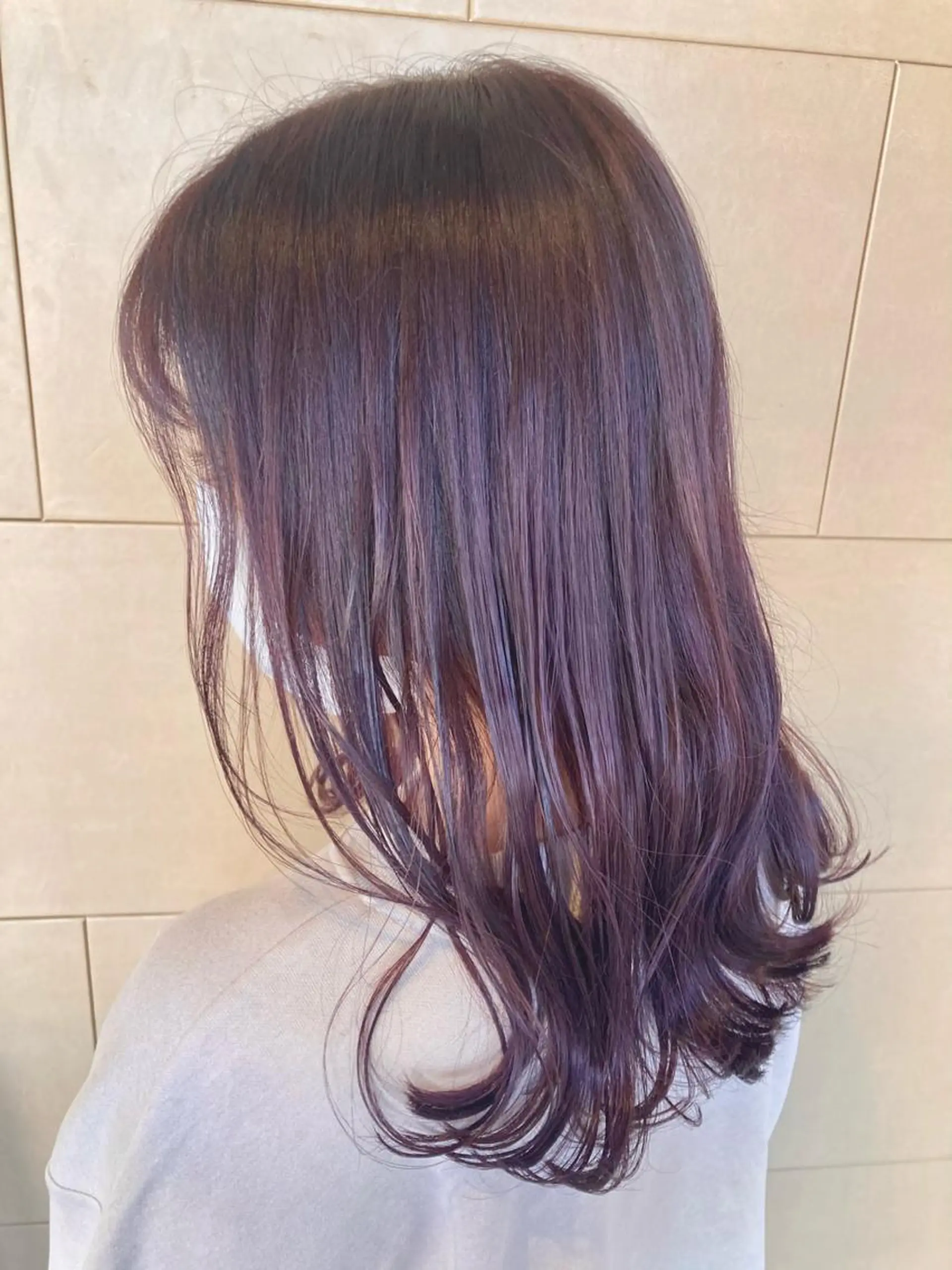 セミロング タカツド ユウキのヘアスタイル