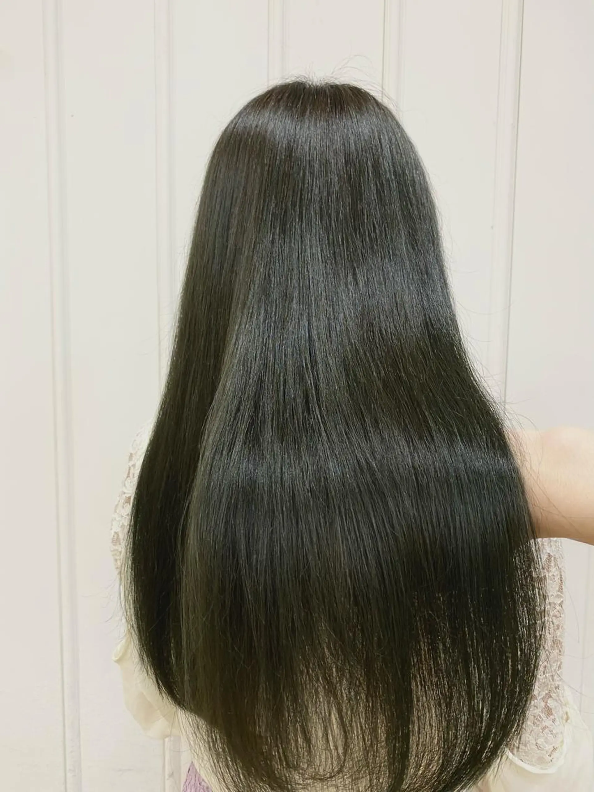 ロング カラー ブリーチ オリーブカラー カット パーマ トリートメント 店長　ショート& パーマ　坂本のヘアスタイル