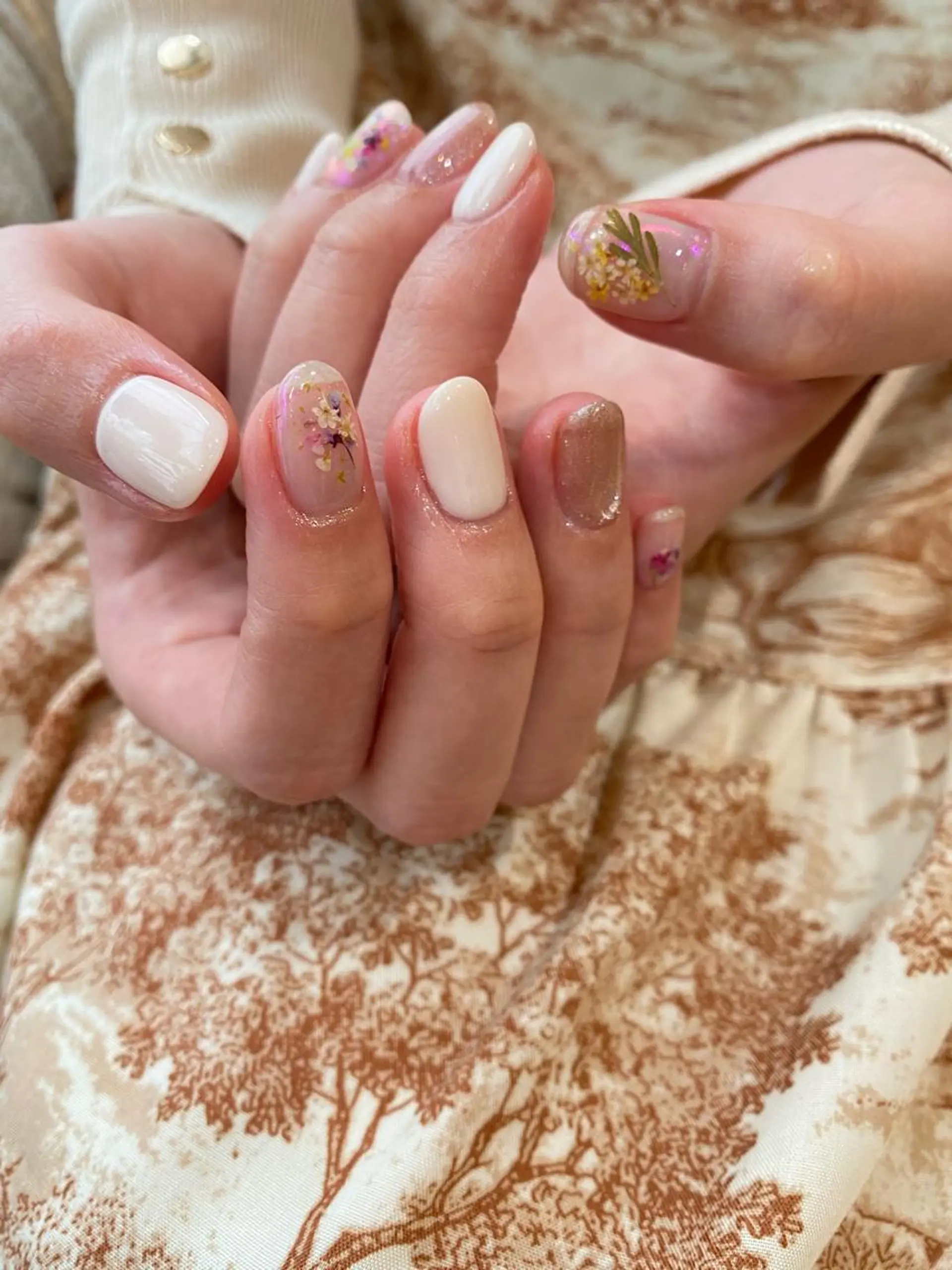 ネイル 春ネイル 🌼大西洋子 laughl🌼のネイルデザイン