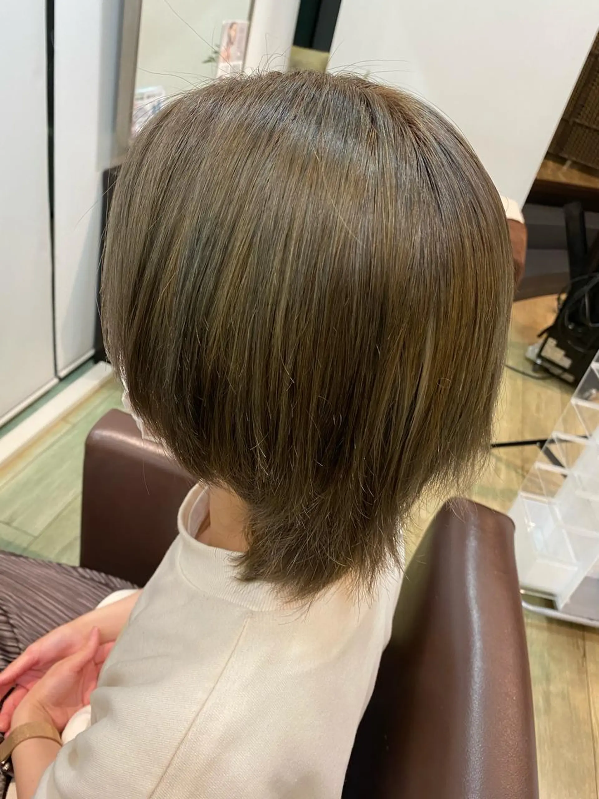 ミディアム カラー XXXY'S Color Flip所属・小宮 真理奈のヘアスタイル