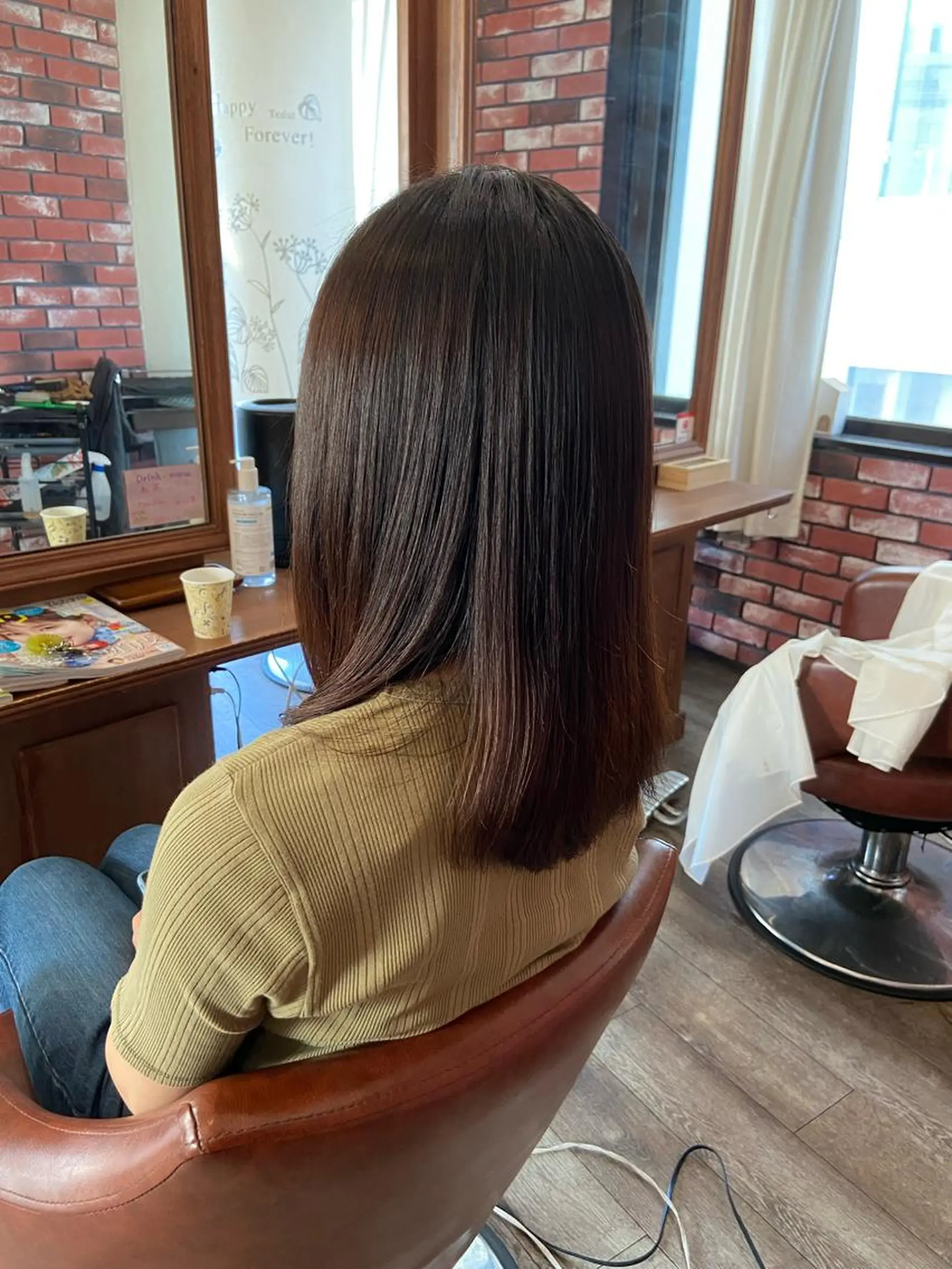 ミディアム ロイヤルスイート所属・眞壁 華子のヘアスタイル