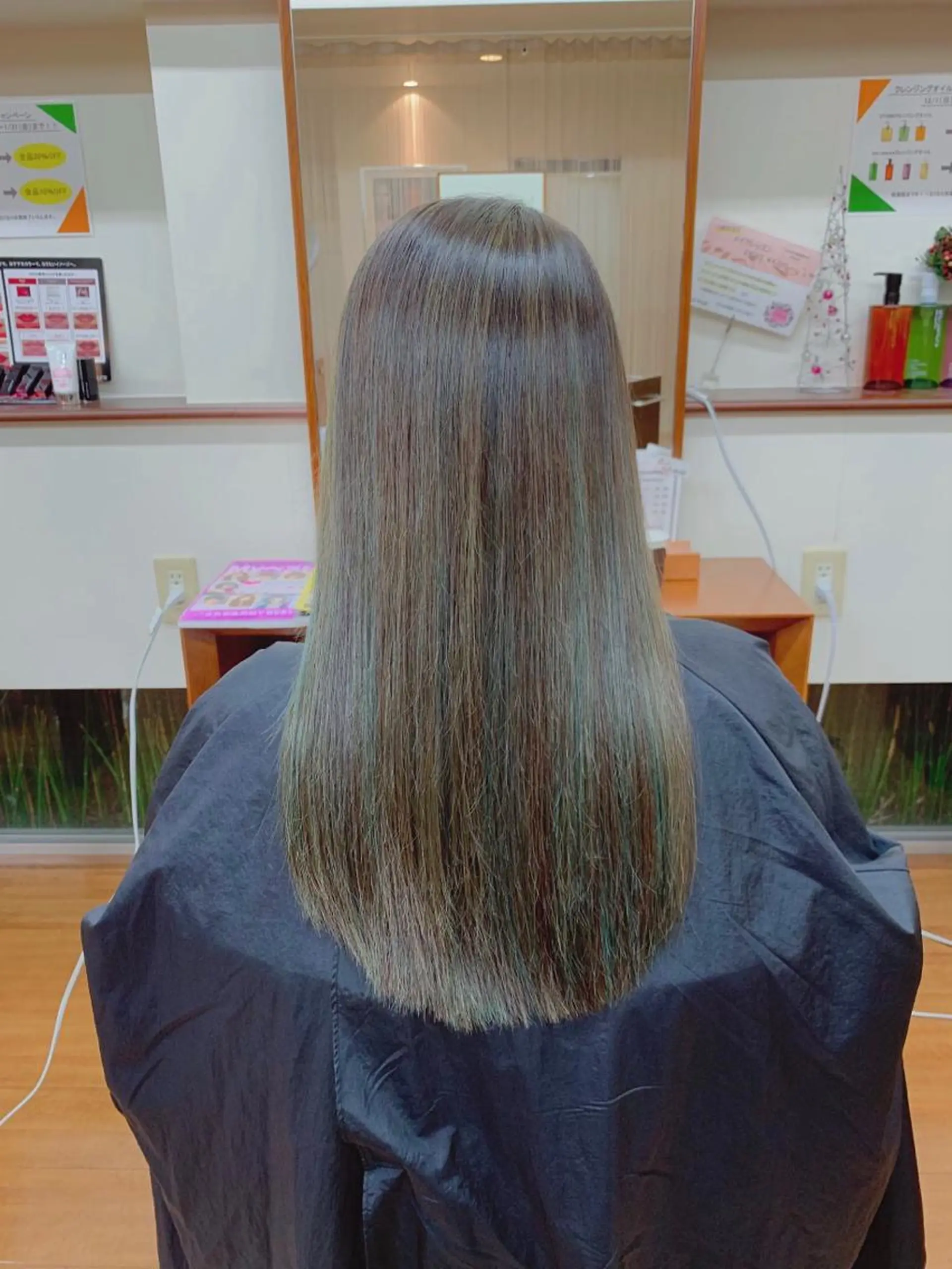 ロング カラー ハイライトカラー ハイライト hair＆face  LOBEAUT所属・小笠原 一倫のヘアスタイル