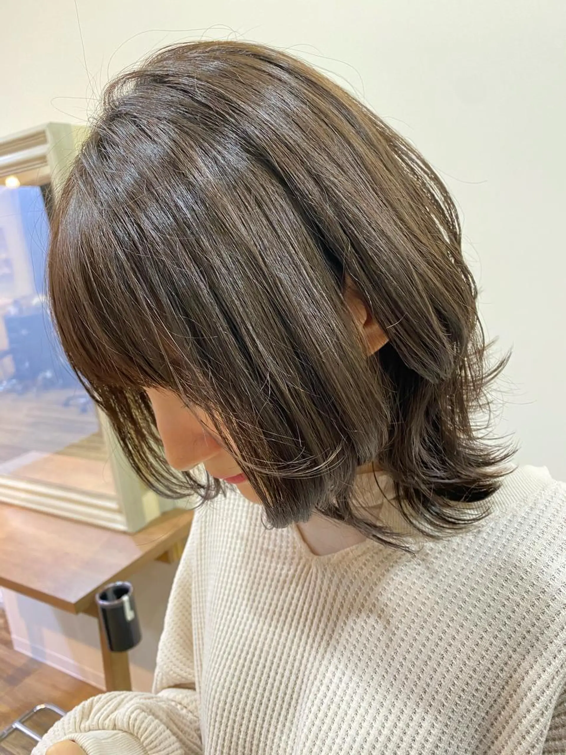 ミディアム ウルフカット 北山 なるみのヘアスタイル