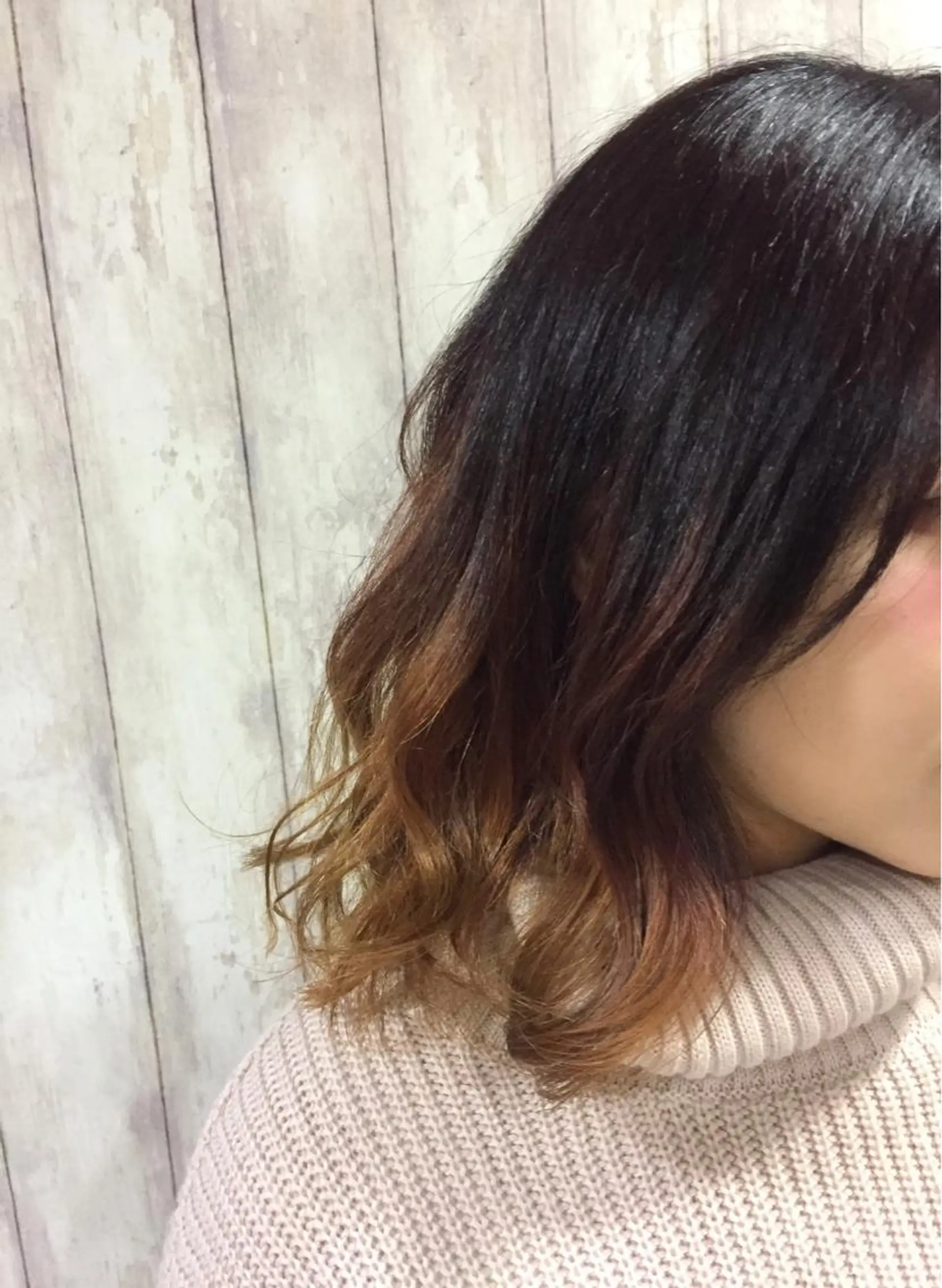 ミディアム セミロング カラー グラデーションカラー 韓国ヘア✨グレージュ カラーasamiのヘアスタイル