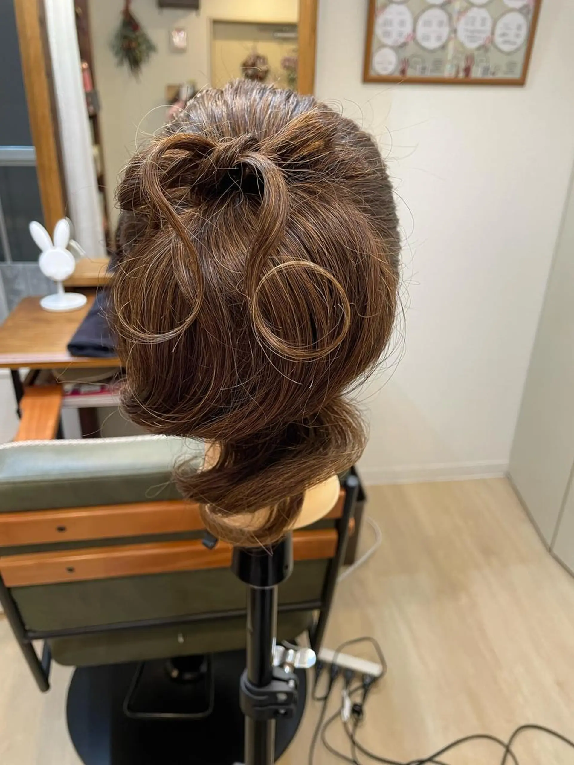 セミロング ヘアアレンジ ポニーテール くびれヘア ヘアセット HempBeauty 浅野アサミのその他イメージ