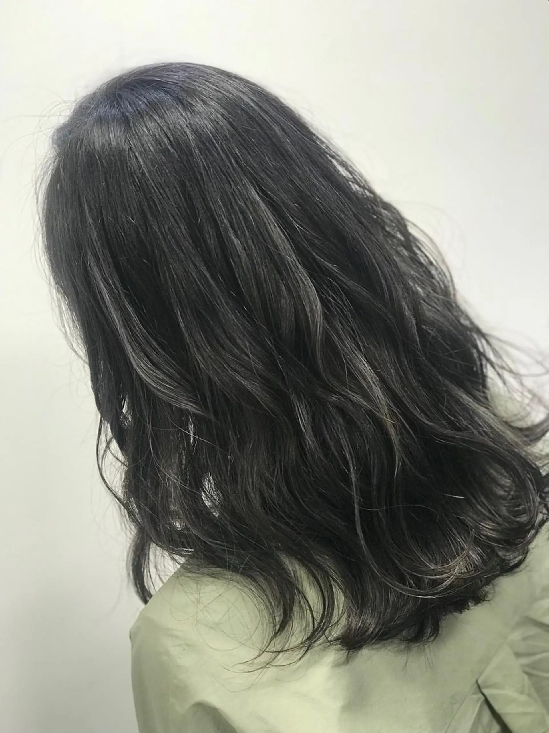 ロング カラー 山内 聡史のヘアスタイル