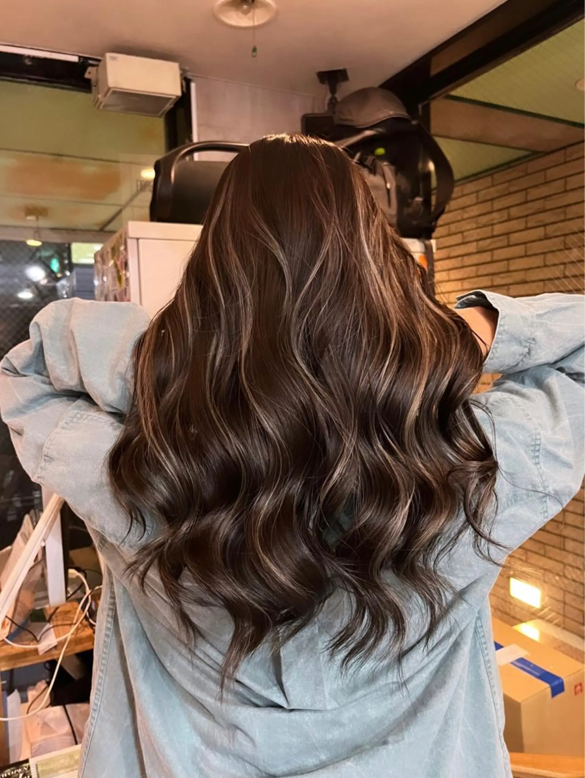 ミディアム ハイライト LAFF きよののヘアスタイル