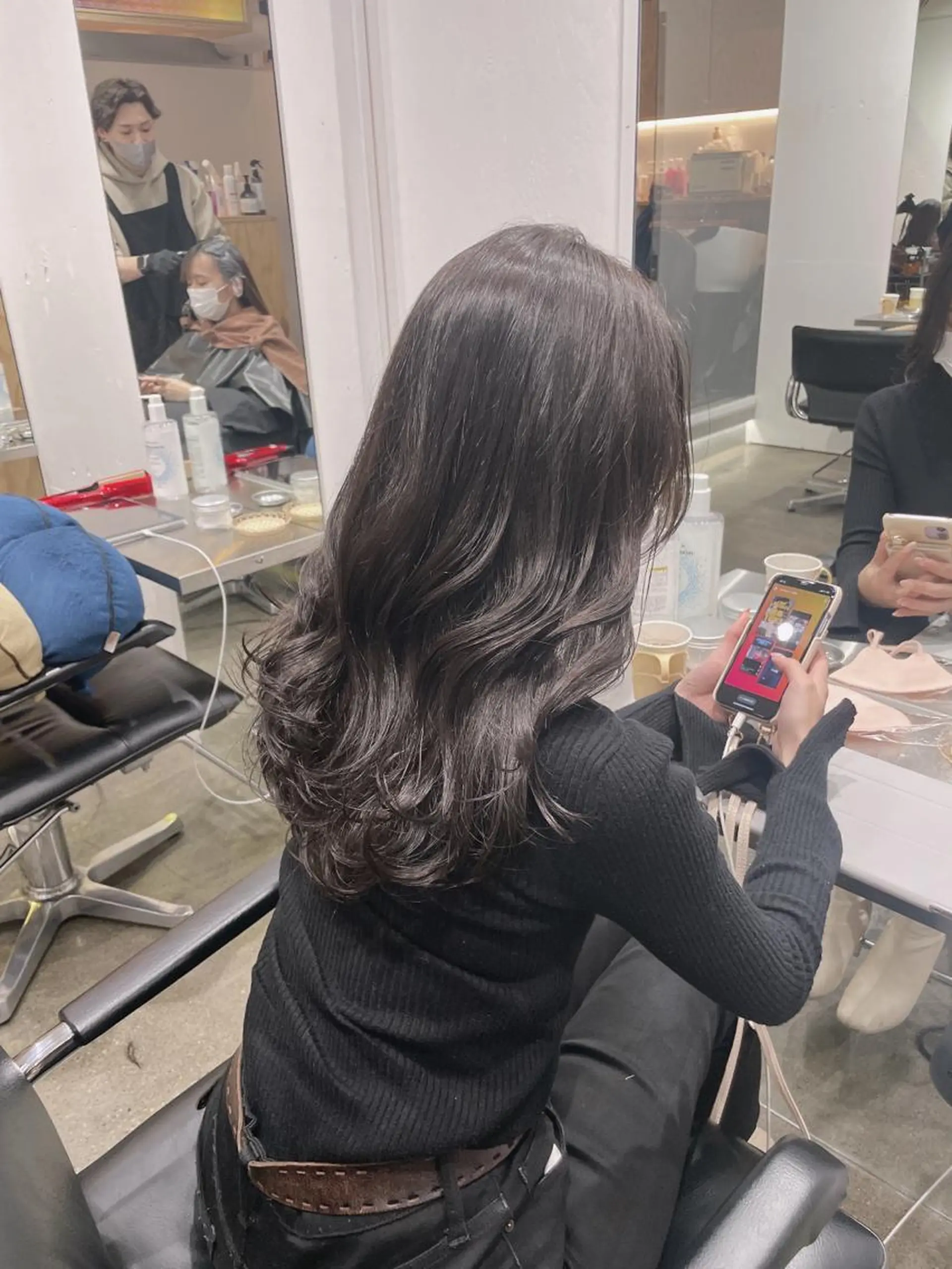 セミロング カラー アディクシーカラー 透明感カラー グレージュ ラベンダーカラー ラベンダーグレージュ ヘアカラー 🪞♡韓国風スタイル MISATO🪞♡のヘアスタイル