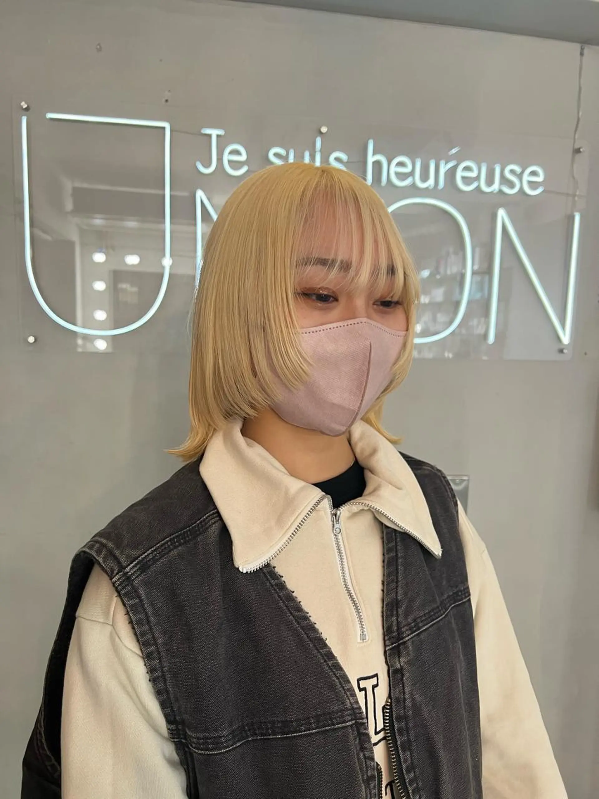 ミディアム カラー ブリーチ 抜きっぱなしブロンド ブロンド ウルフカット カット ヘアカラー je suis heureuse所属・ハイライトカラー 🌀ゆい❣️のヘアスタイル