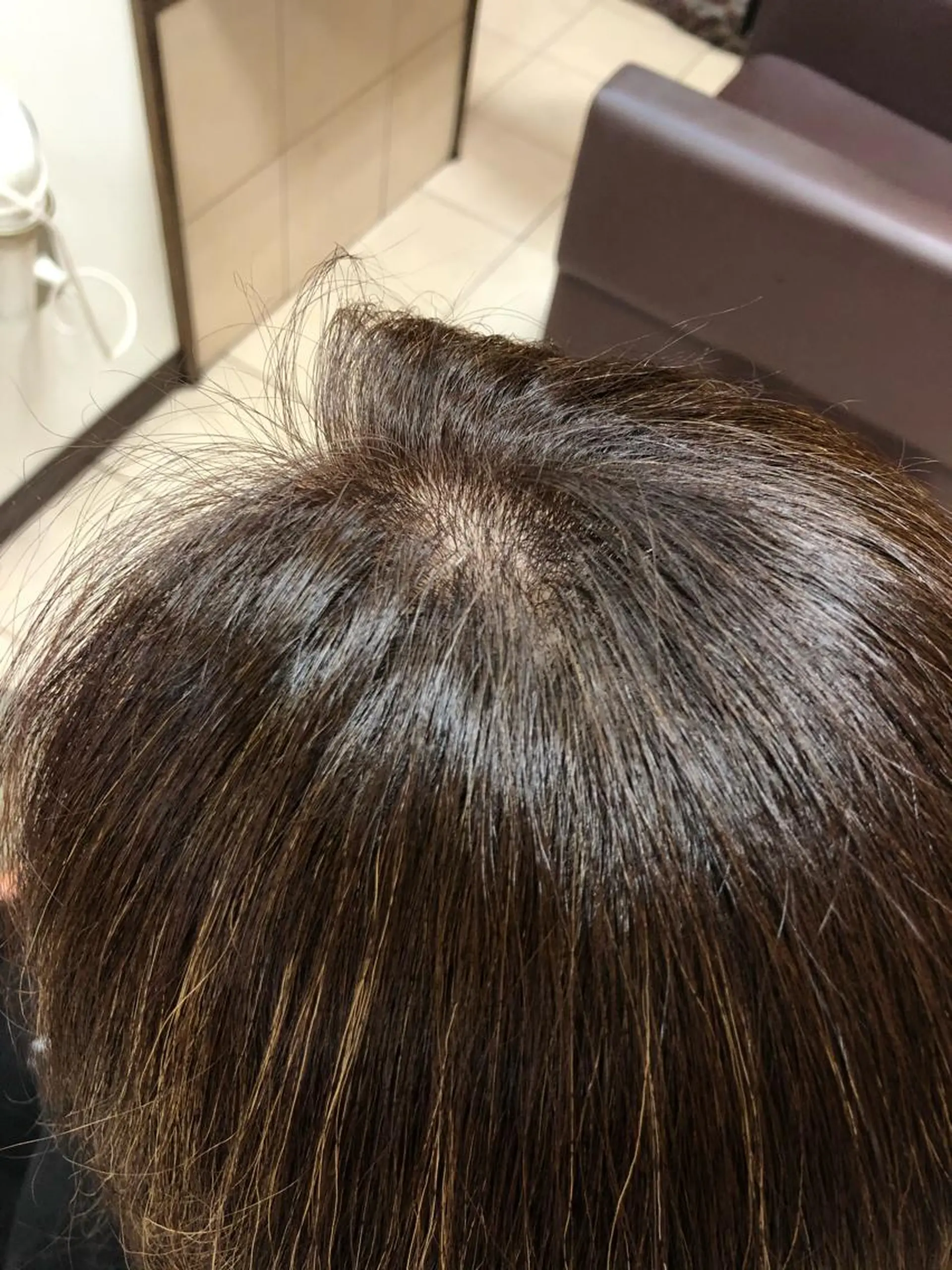 ロング カラー 白髪ぼかし脱白髪染め 大塚綾のヘアスタイル