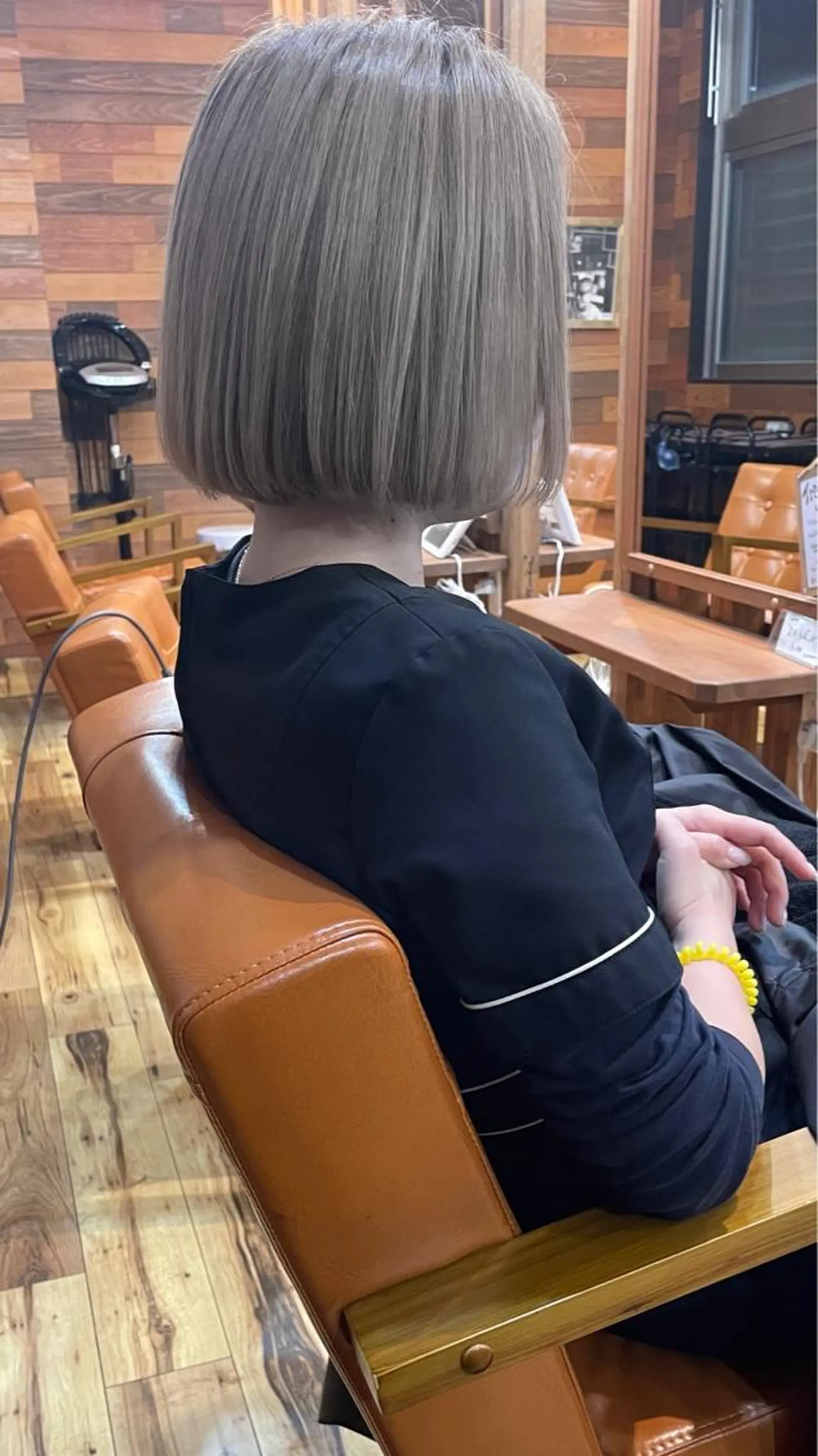 ショート カラー ベージュカラー ブリーチ NAO ☆のヘアスタイル
