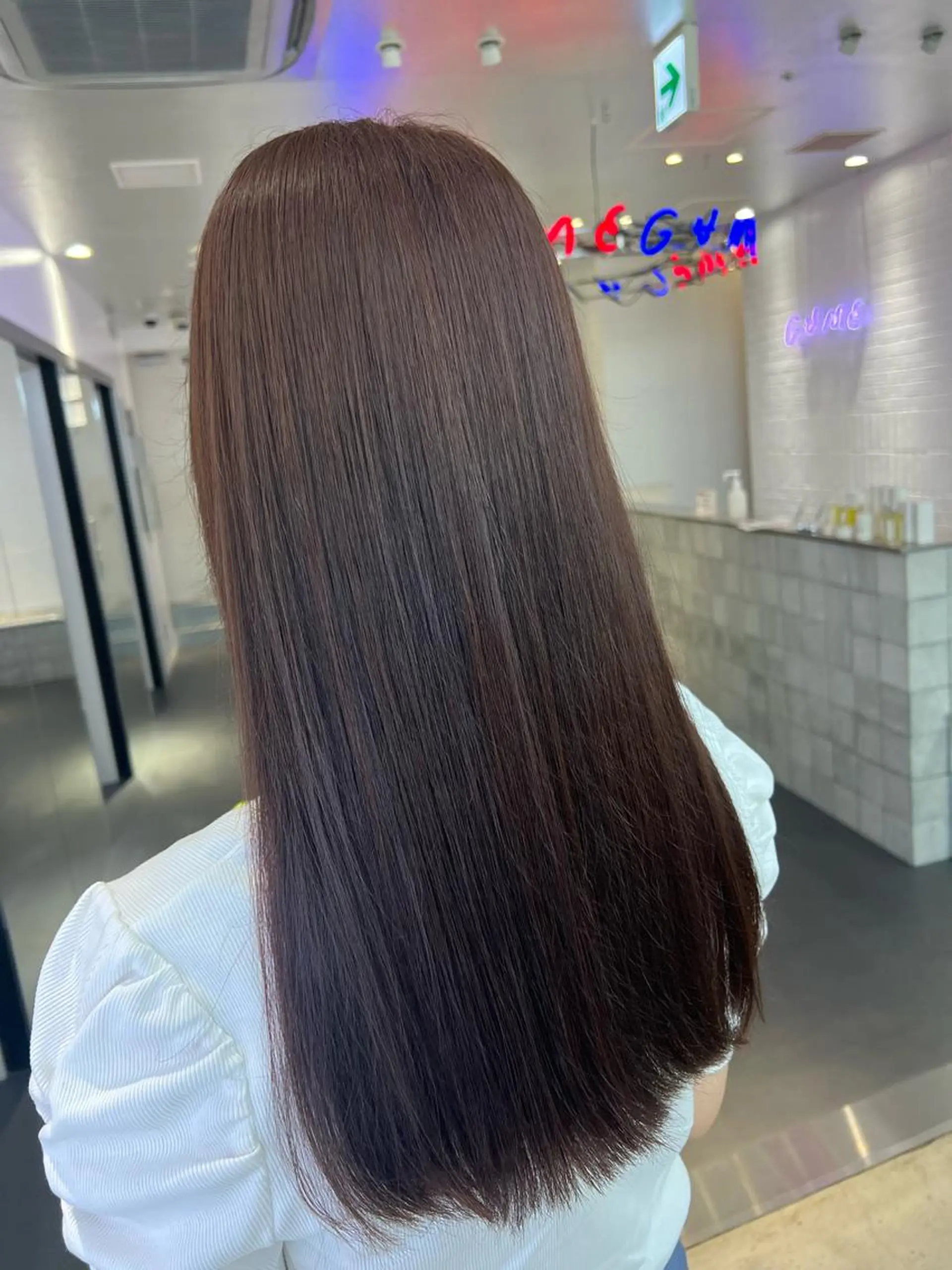 ロング カラー ヘアアレンジ ブラウンカラー ピンクカラー ピンクブラウン ヘアカラー トリートメント 🌼動き×透明感🩵 ハイトーン/ナナのヘアスタイル