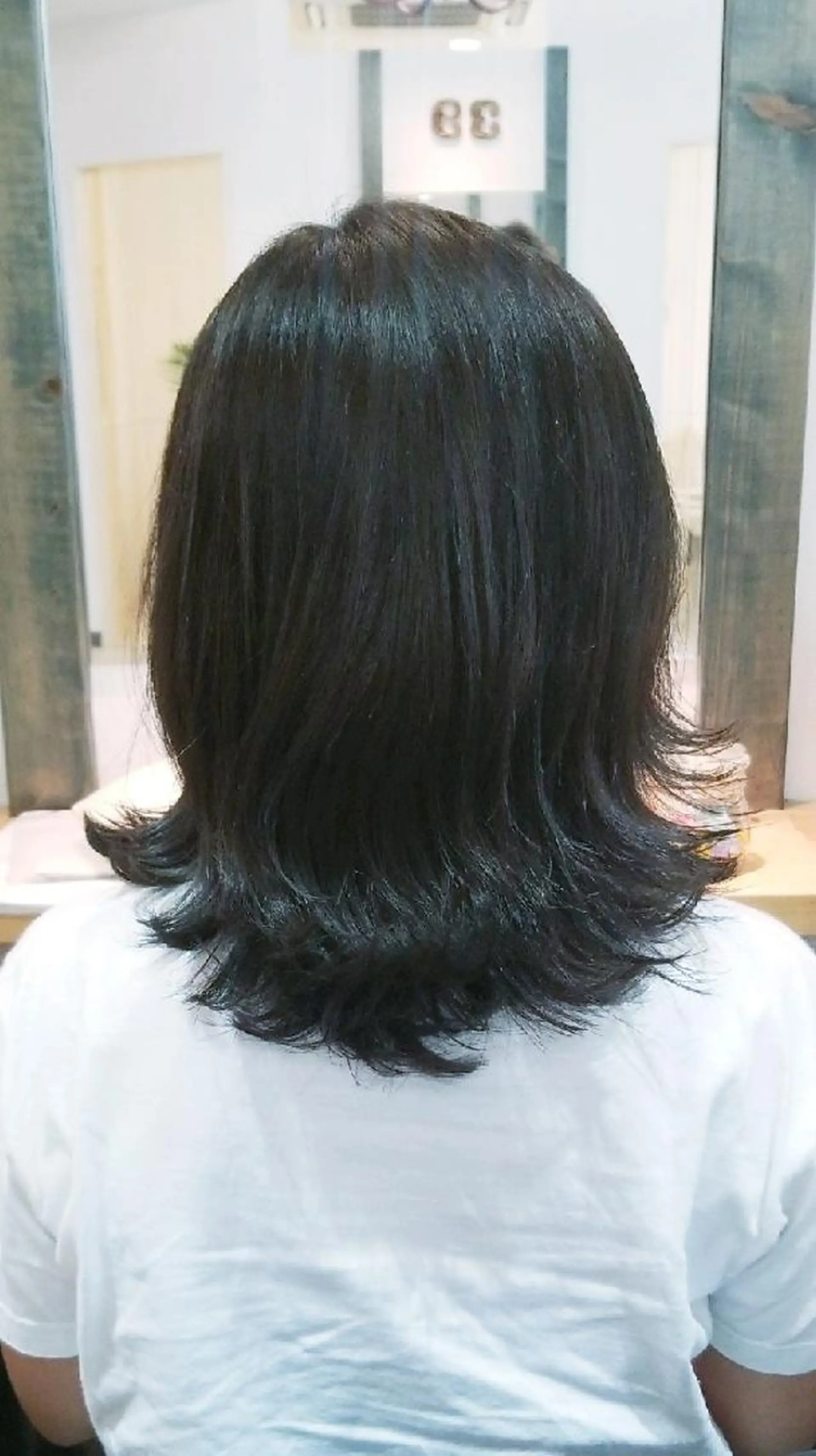 カラー ブルーカラー ブルージュ すずき えりのヘアスタイル