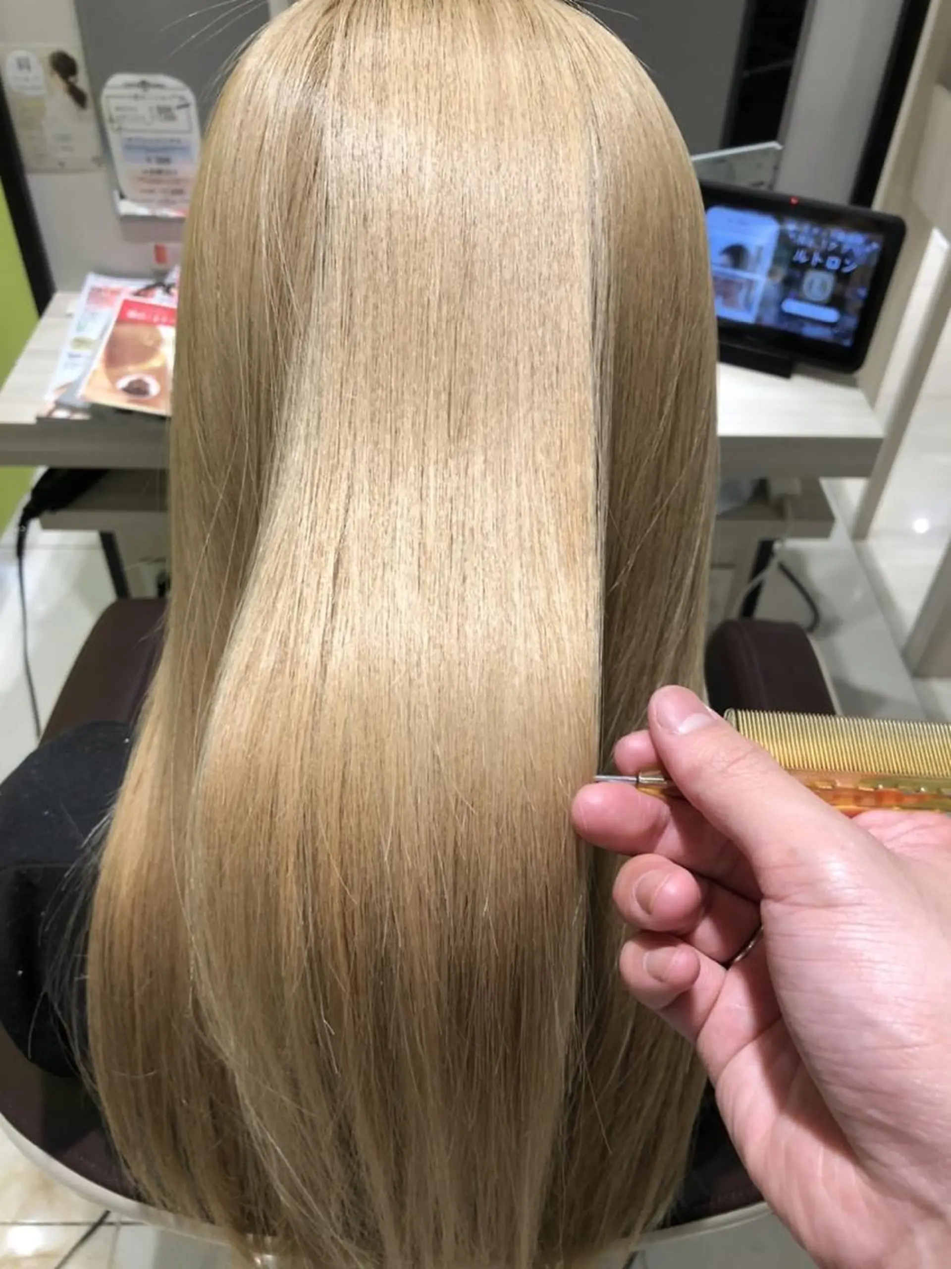ロング 酸性ストレート カット 縮毛矯正 EARTH関内店 地主のヘアスタイル