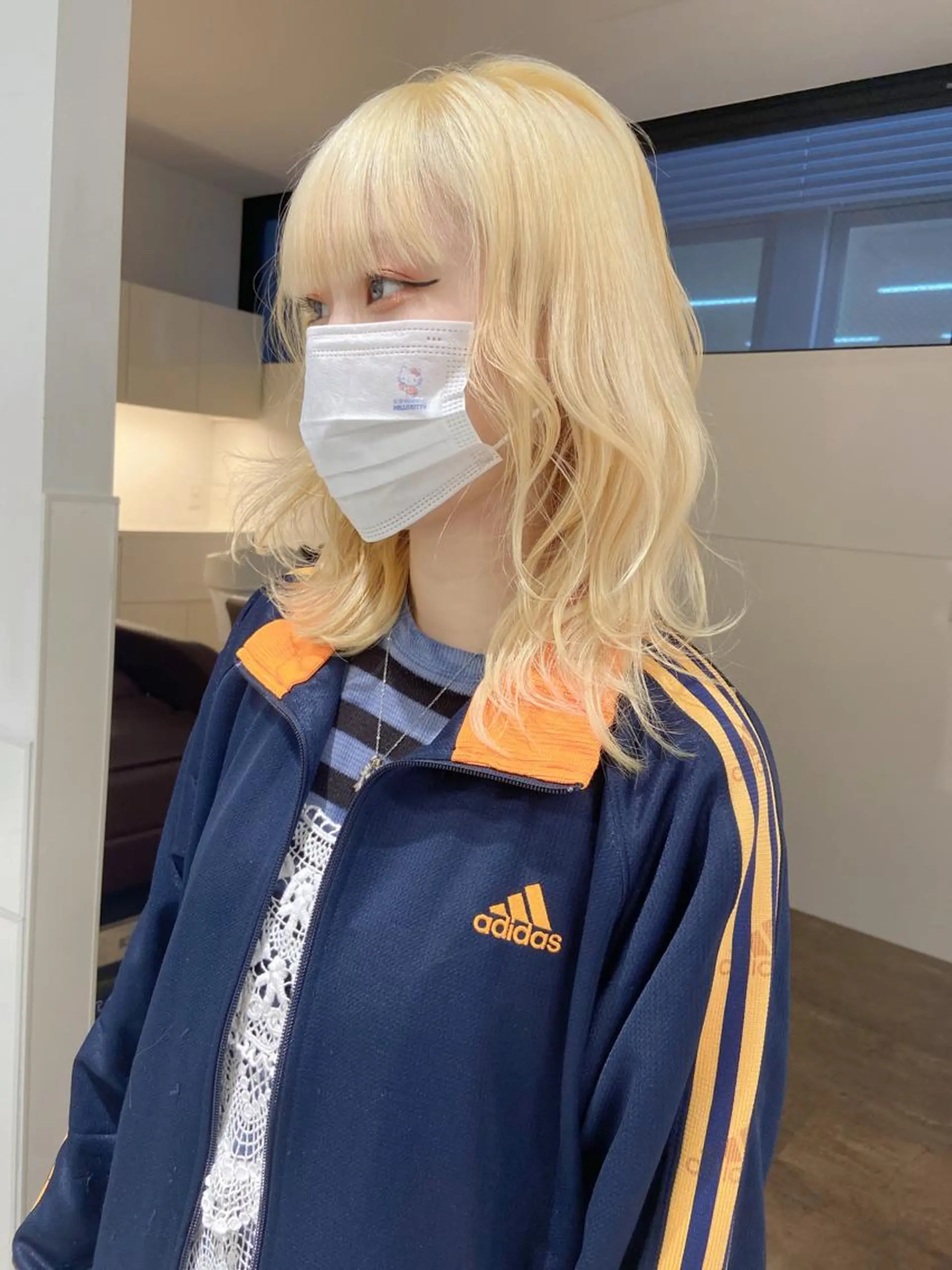 ロング カラー 抜きっぱなしブロンド ブロンド Amelie所属・Amelie yunのヘアスタイル