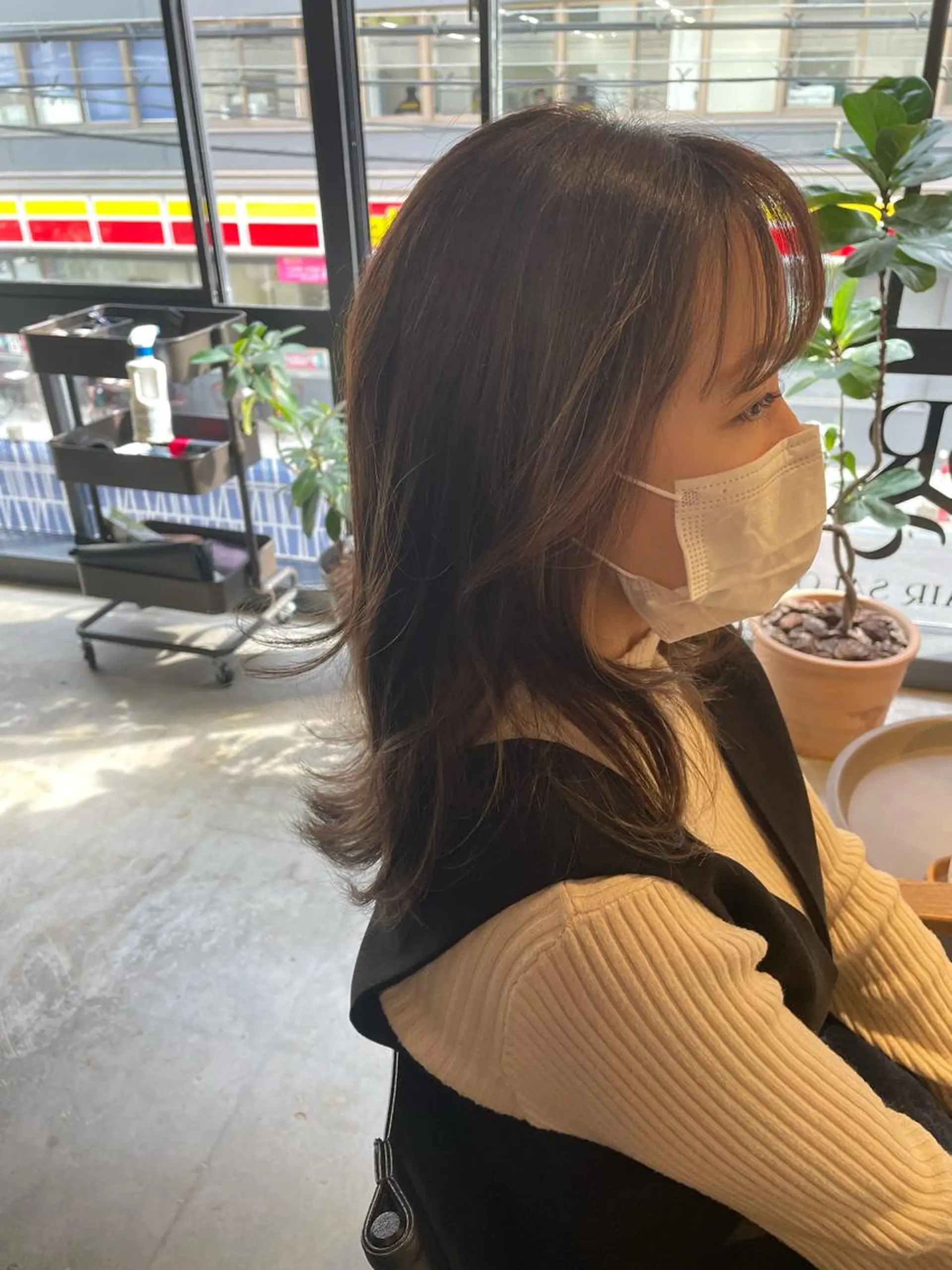 ミディアム カラー ケアカラー 似合わせカット カット ヘアカラー トリートメント Ｒ HAIR SALON所属・RHAIRSALON 西山梓のヘアスタイル
