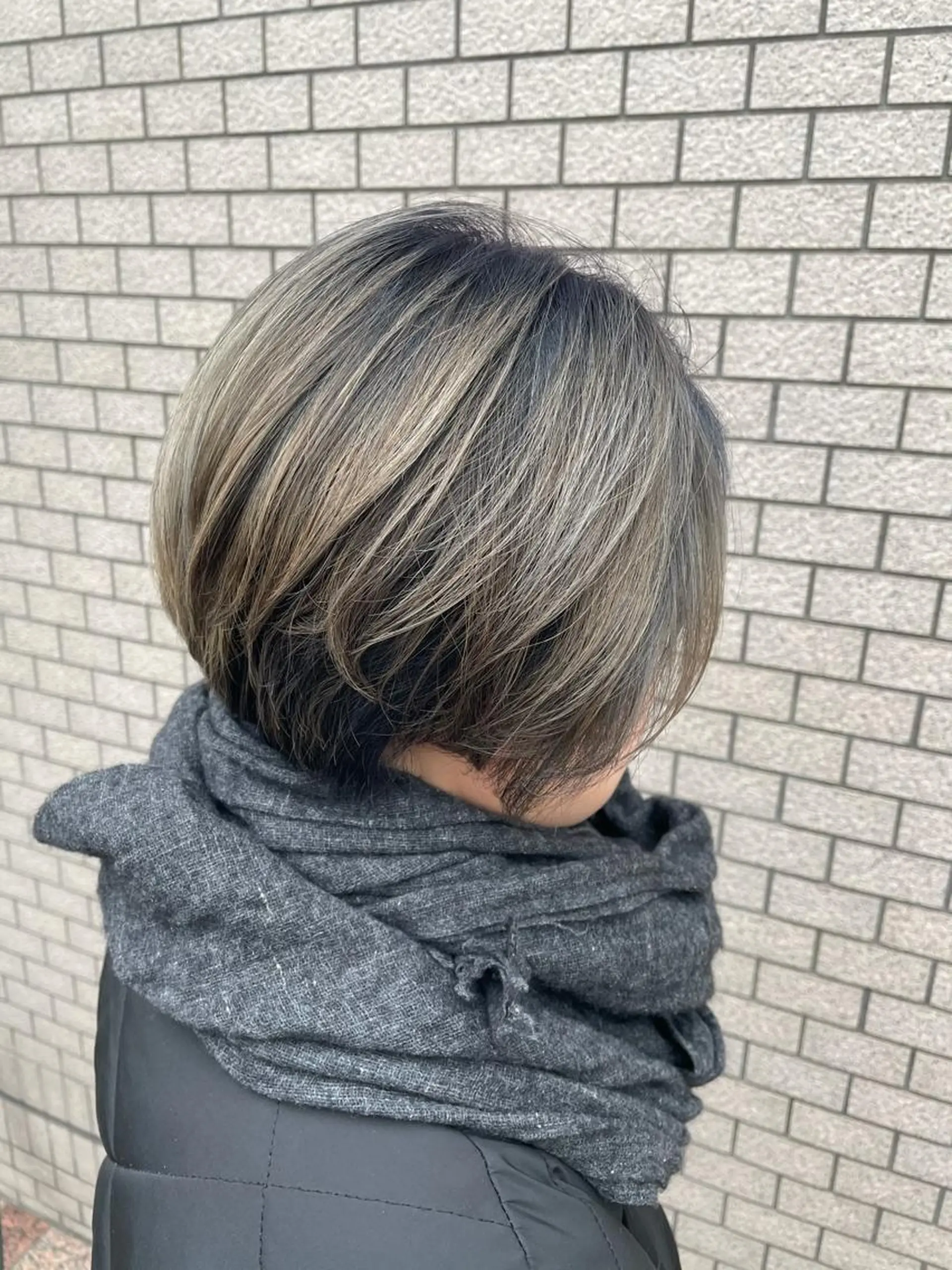 ショート ハイライト 透明感ハイライト◎ 伊藤夏海のヘアスタイル