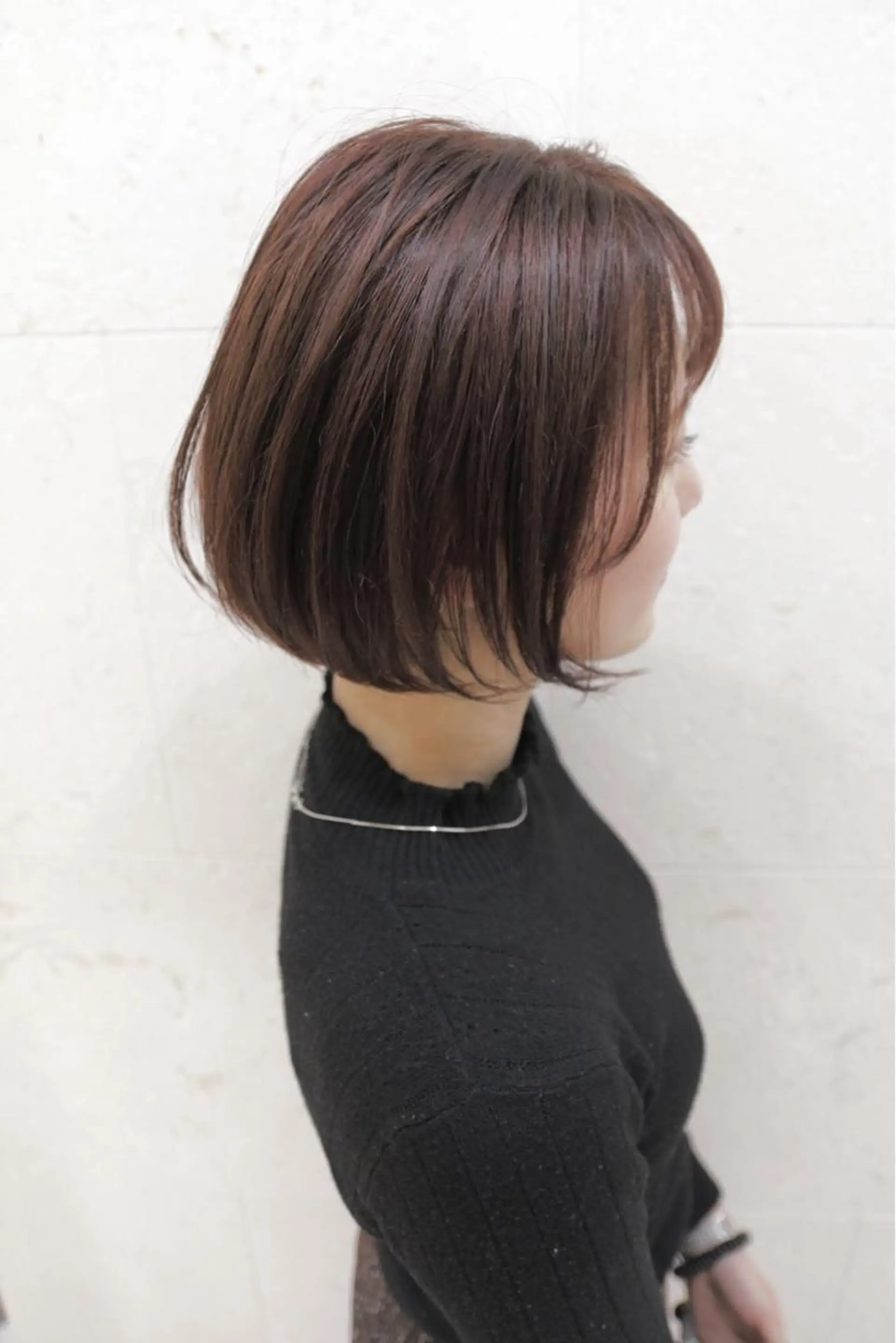 ショート カラー ブリーチ ブラウンカラー カシス 斉藤 貴也のヘアスタイル