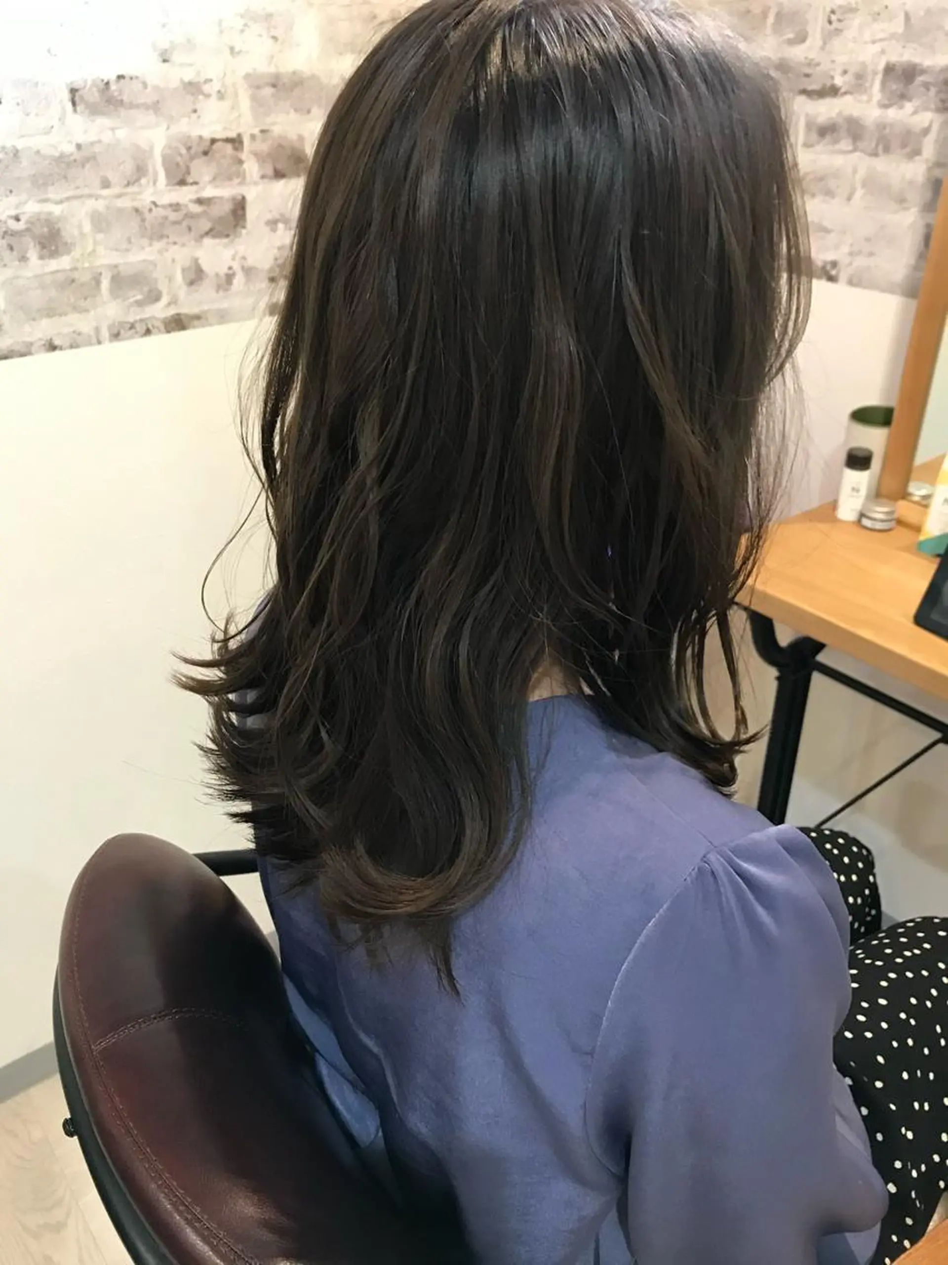 セミロング カット ヘアカラー トリートメント SoL所属・SoL ソルのヘアスタイル