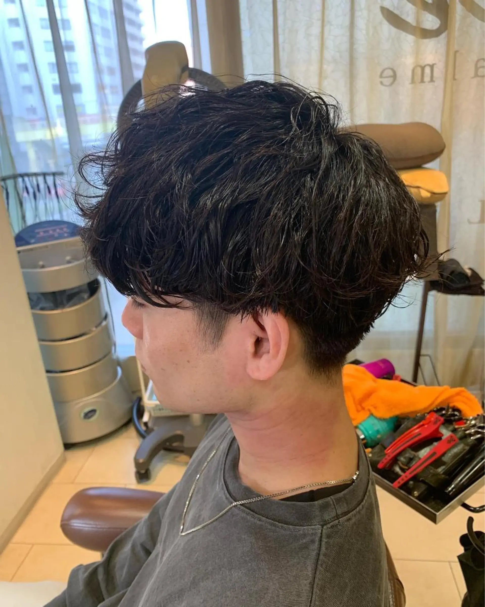 ショート パーマ メンズ カット パーマ 甲斐 司のヘアスタイル