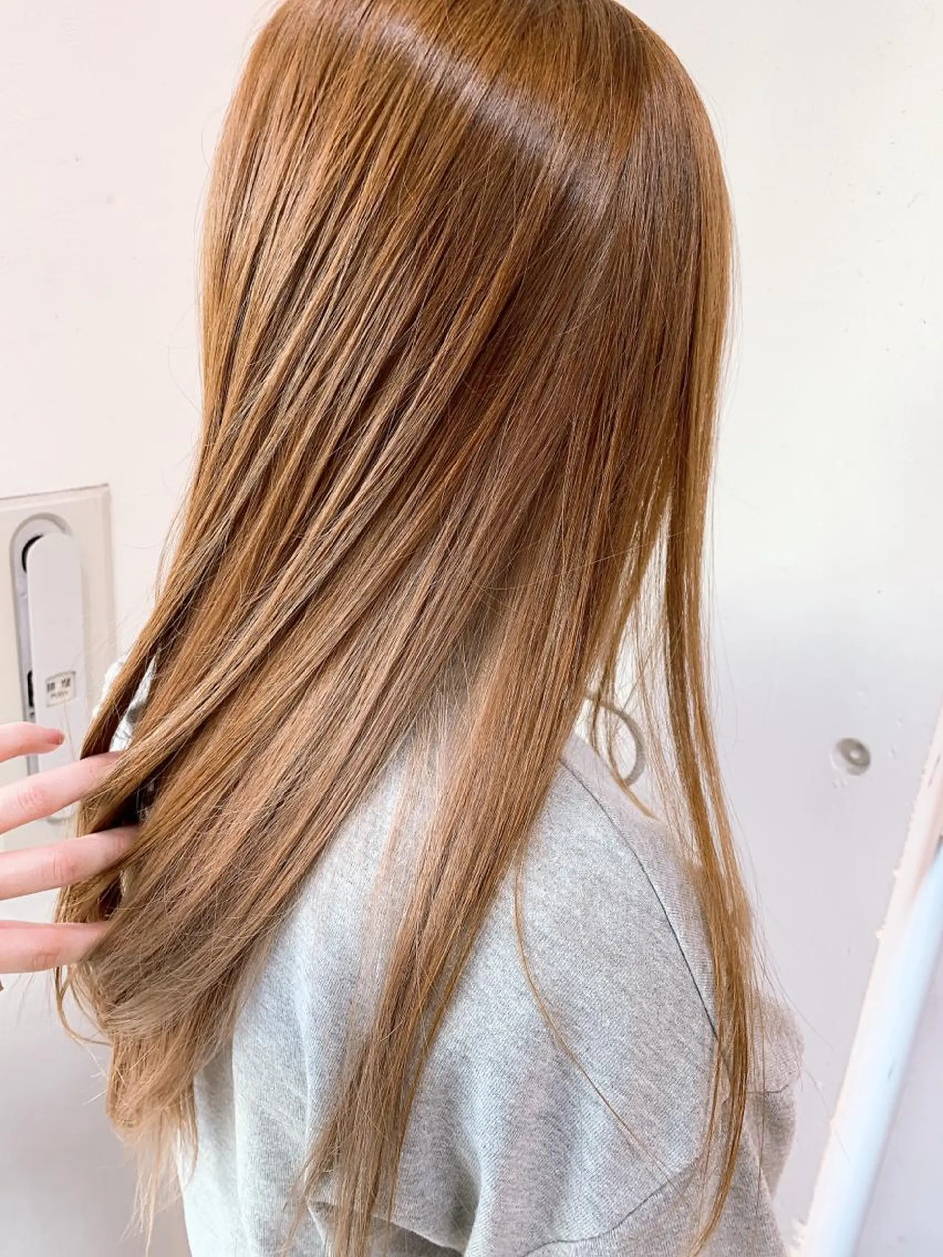 ロング カラー パーマ ブリーチ ストレートパーマ 白髪女性専門店 柳川拓哉のヘアスタイル