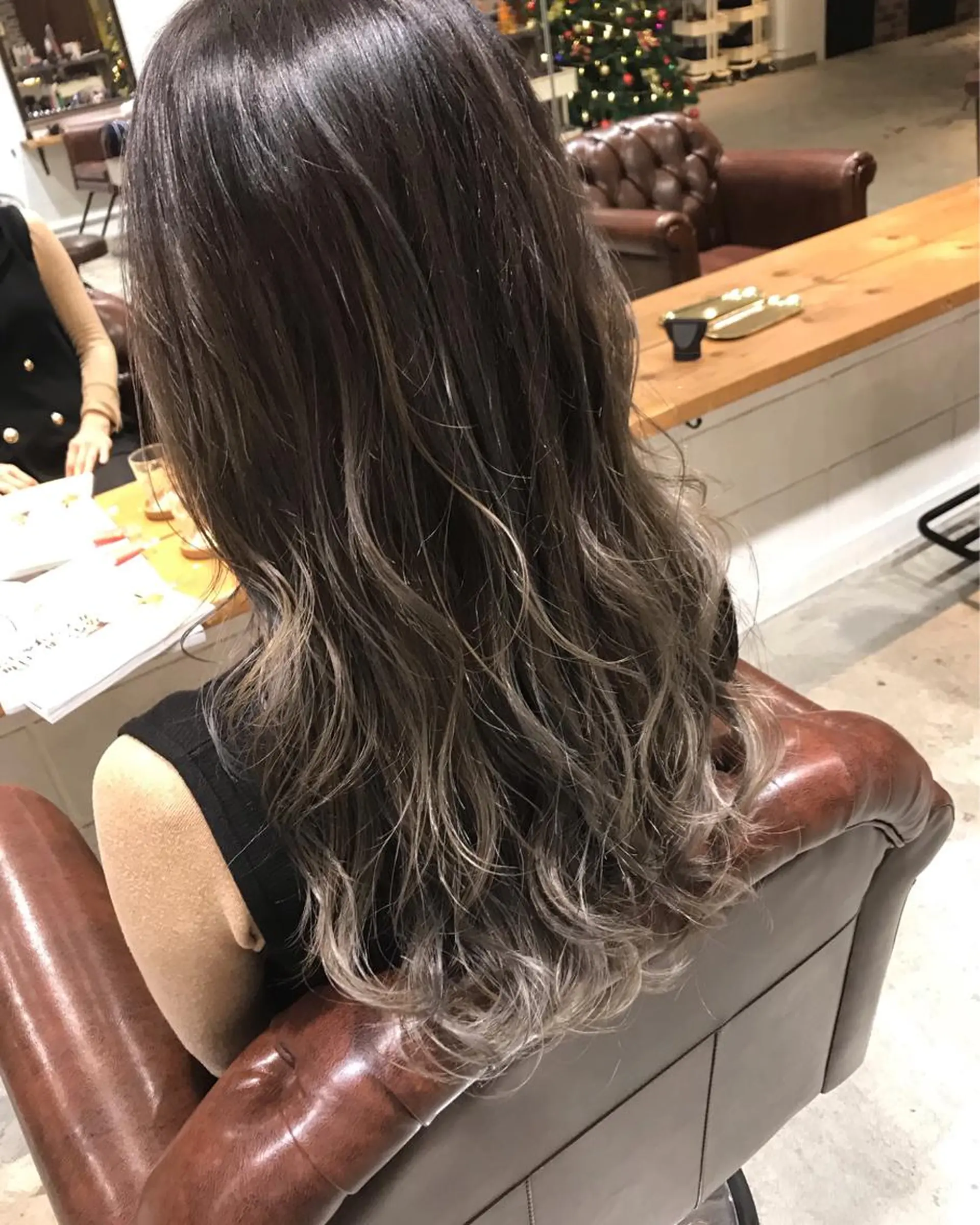 ロング カラー パーマ ヘアアレンジ メンズ キッズ メンズバレイヤージュ バレイヤージュ レイヤーカット Forest. -髪質改善-のヘアスタイル