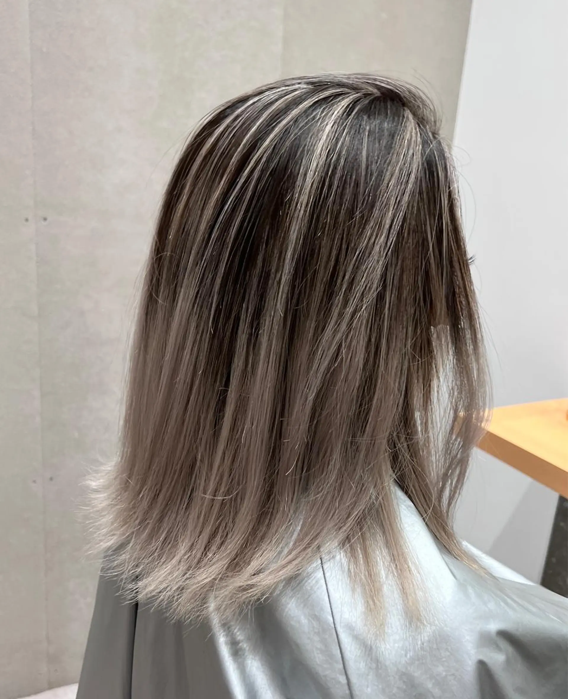 ミディアム カラー カット ヘアカラー トリートメント ally hairsalon所属・Emi .のヘアスタイル