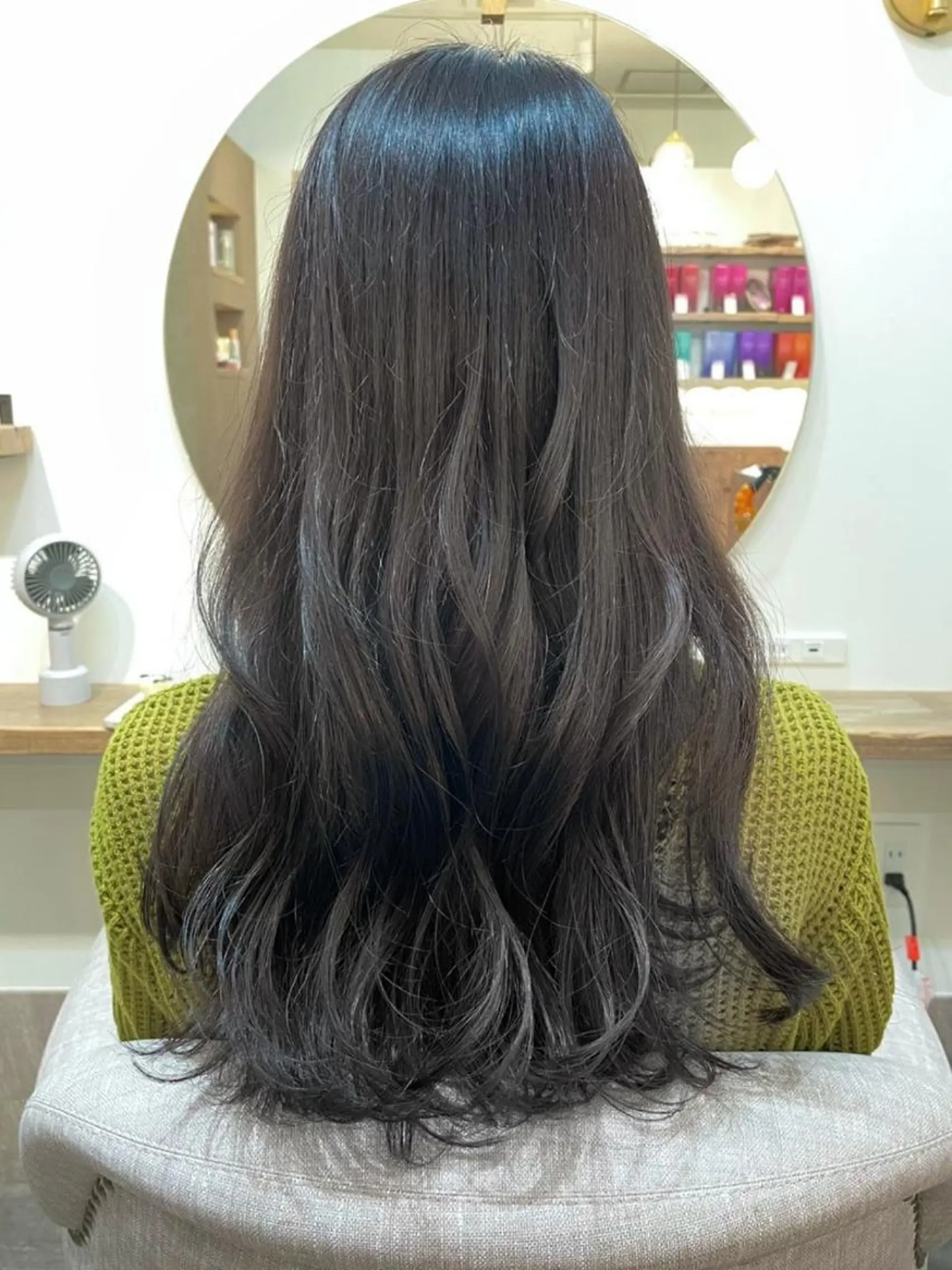 ロング カラー グレージュ オリーブグレージュ オリーブグレー カット ヘアカラー トリートメント Rinko リンコのヘアスタイル