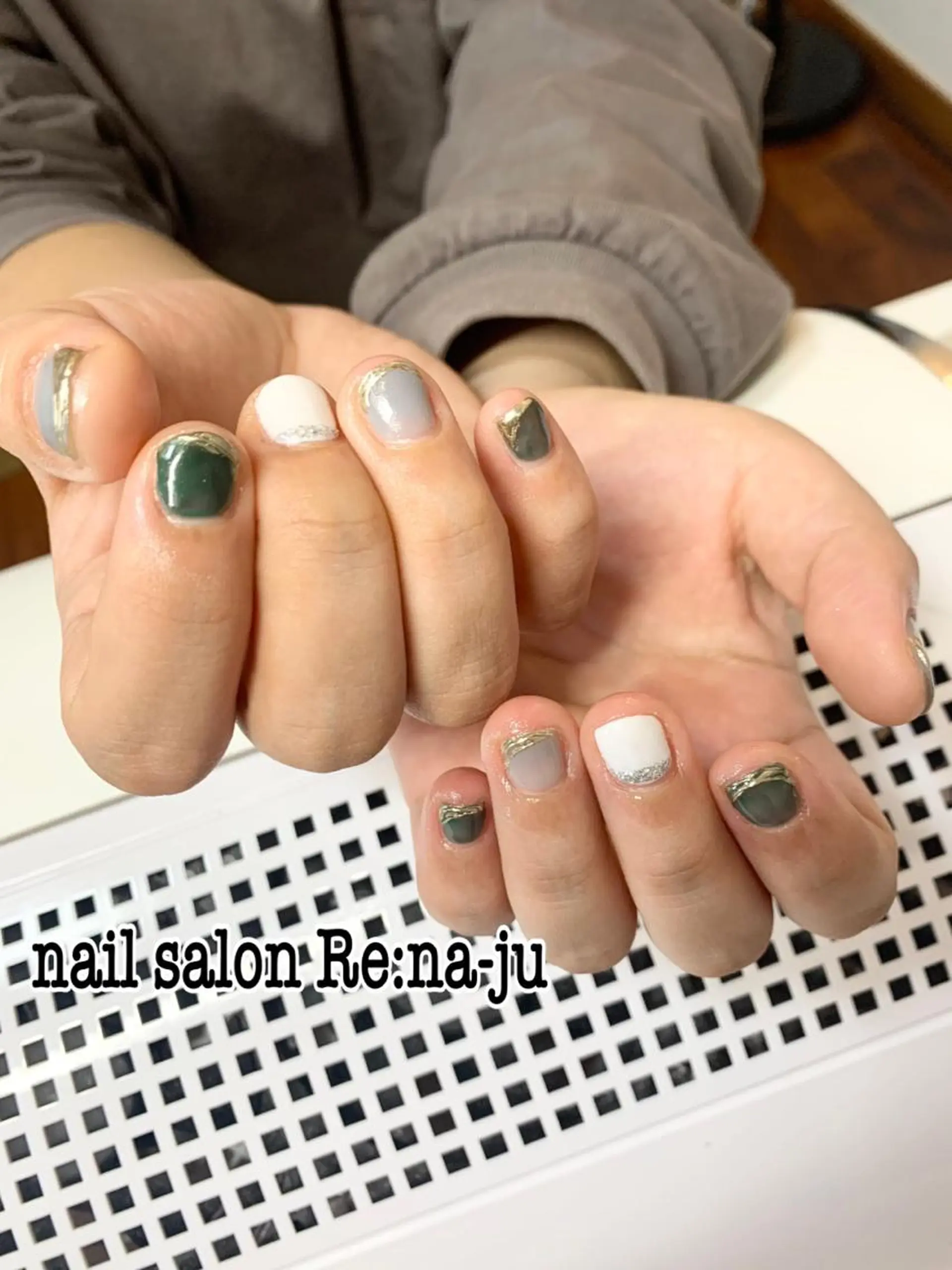 ネイル ハンドネイル nail salon Re:na-juのネイルデザイン