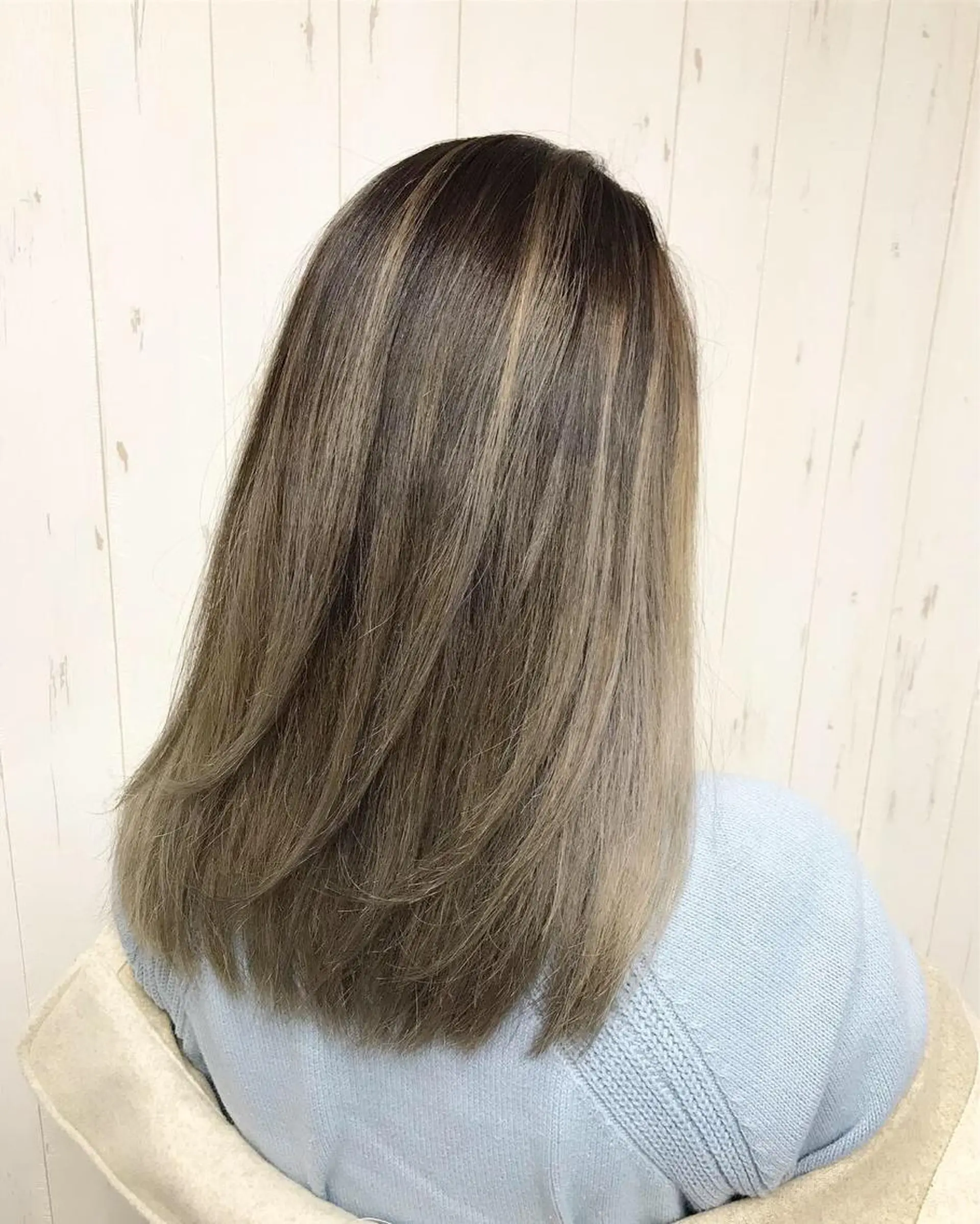 ロング カラー バレイヤージュ ベージュカラー ホワイトベージュ レイヤーカット カット ヘアカラー AN'TIA小作所属・AN'TIA小作代表 ⭐︎kazuma⭐︎のヘアスタイル